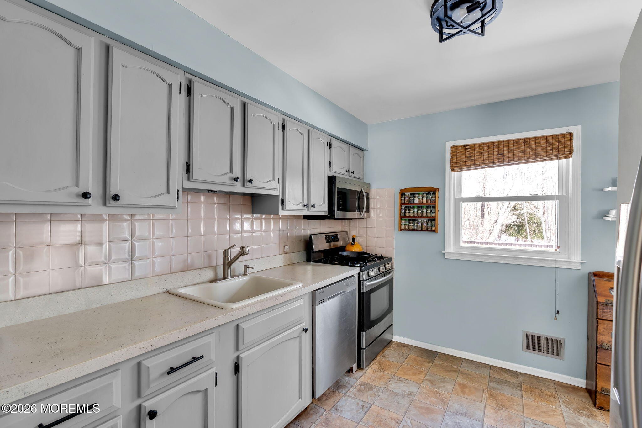 206 Pheasant Hollow Drive Image 4