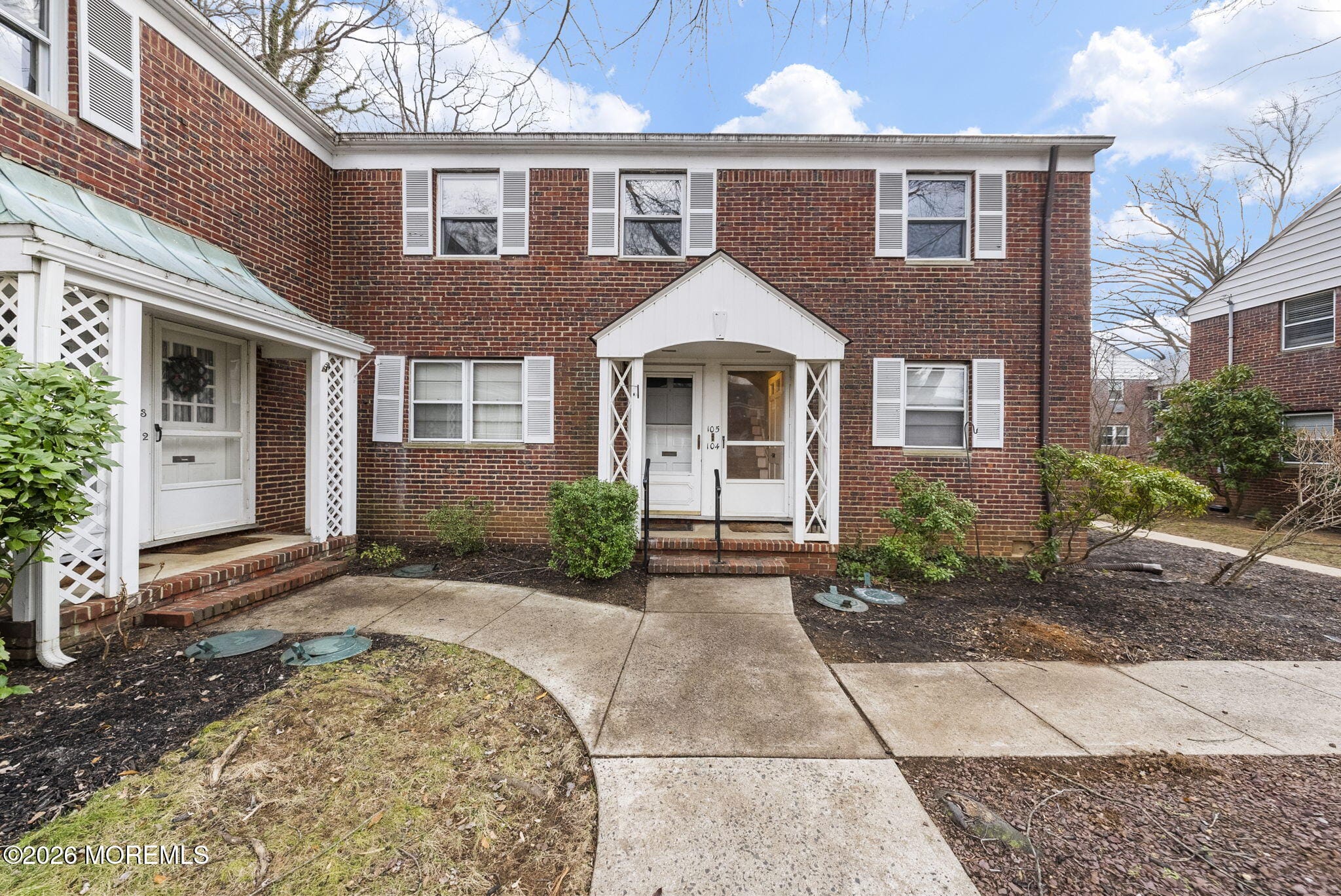 105 Manor Drive 914 Image 2