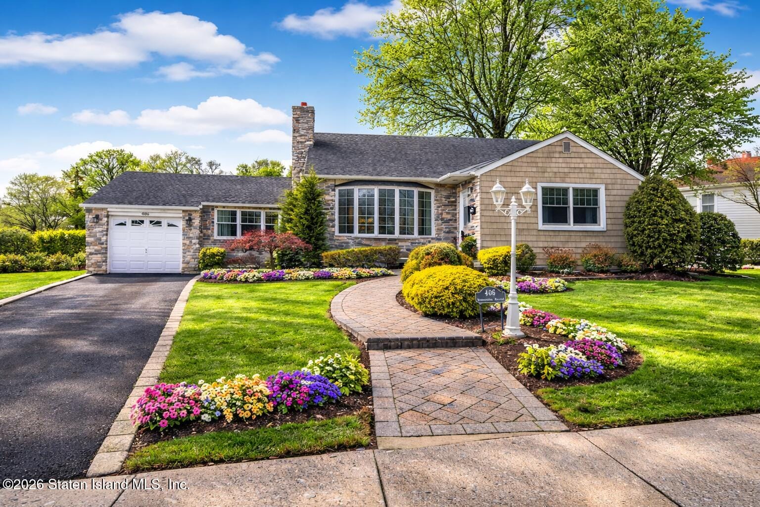 406 Armstrong Avenue Image 1