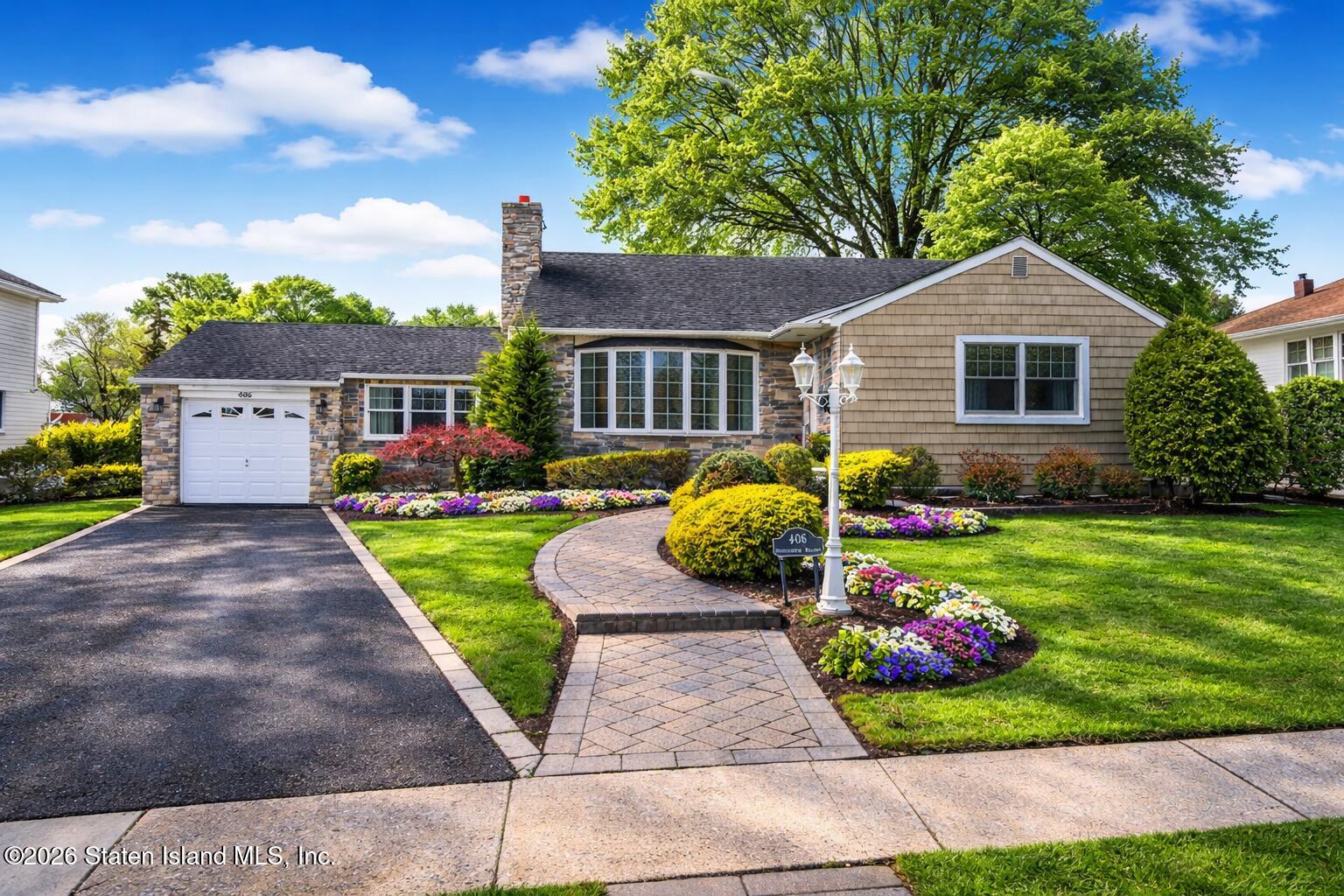 406 Armstrong Avenue Image 2