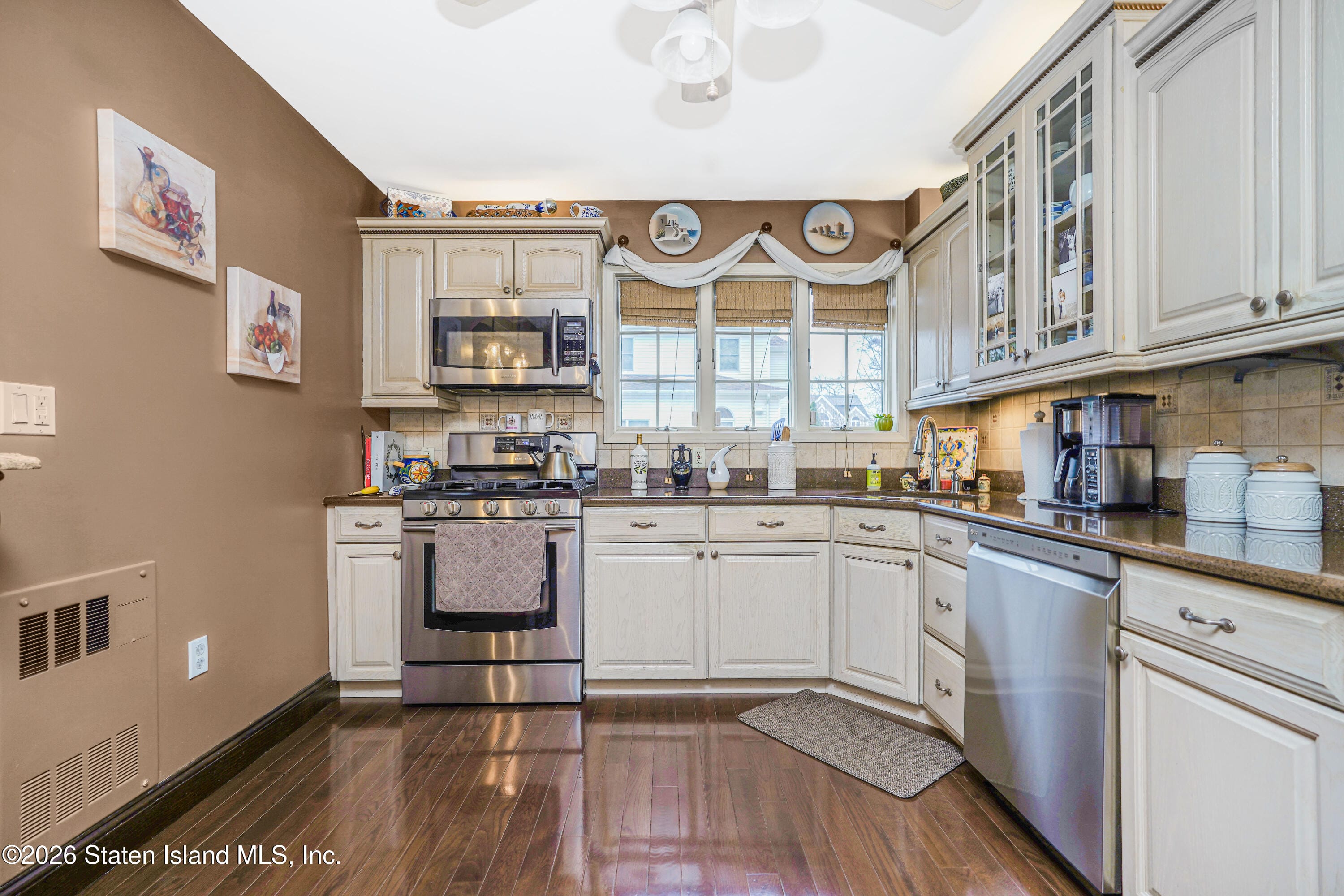 406 Armstrong Avenue, Staten Island, NY, 10308 image 12