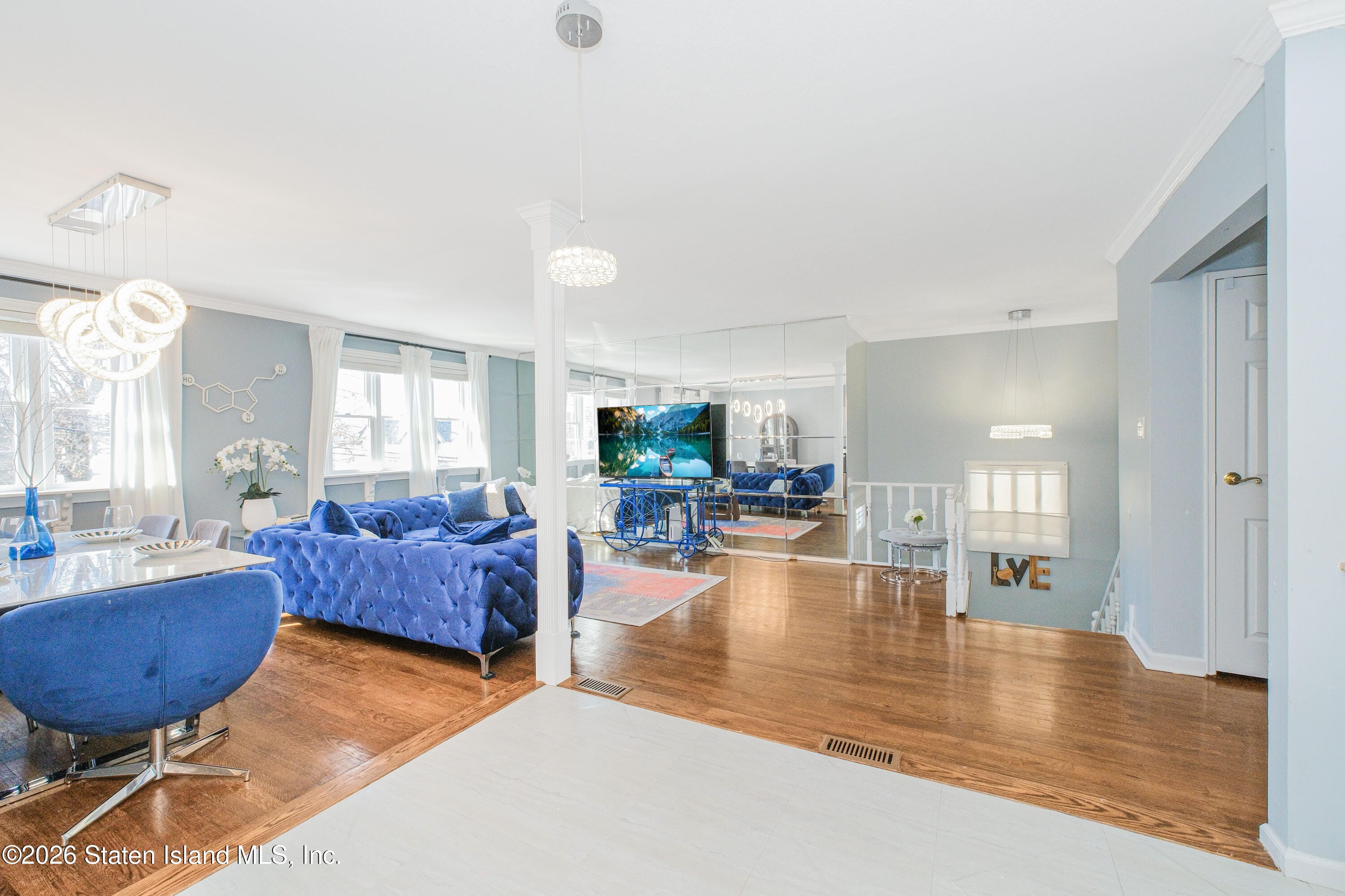 191 Suffolk Avenue Image 2