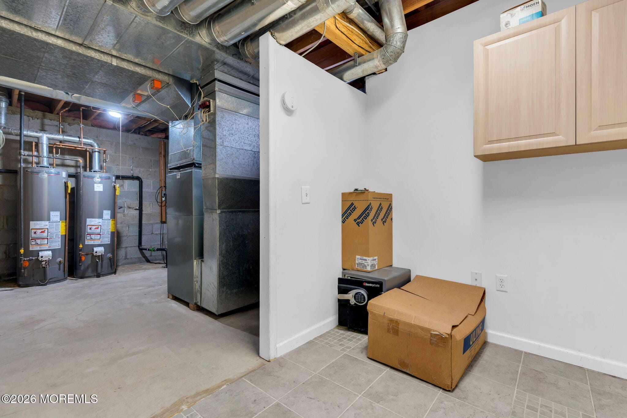 18 Lysbeth Lane, Matawan, NJ, 07747 image 34