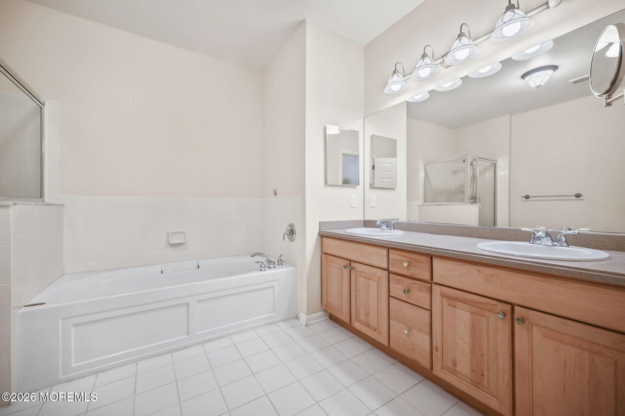 564 St Andrews Place, Manalapan, NJ, 07726 image 19