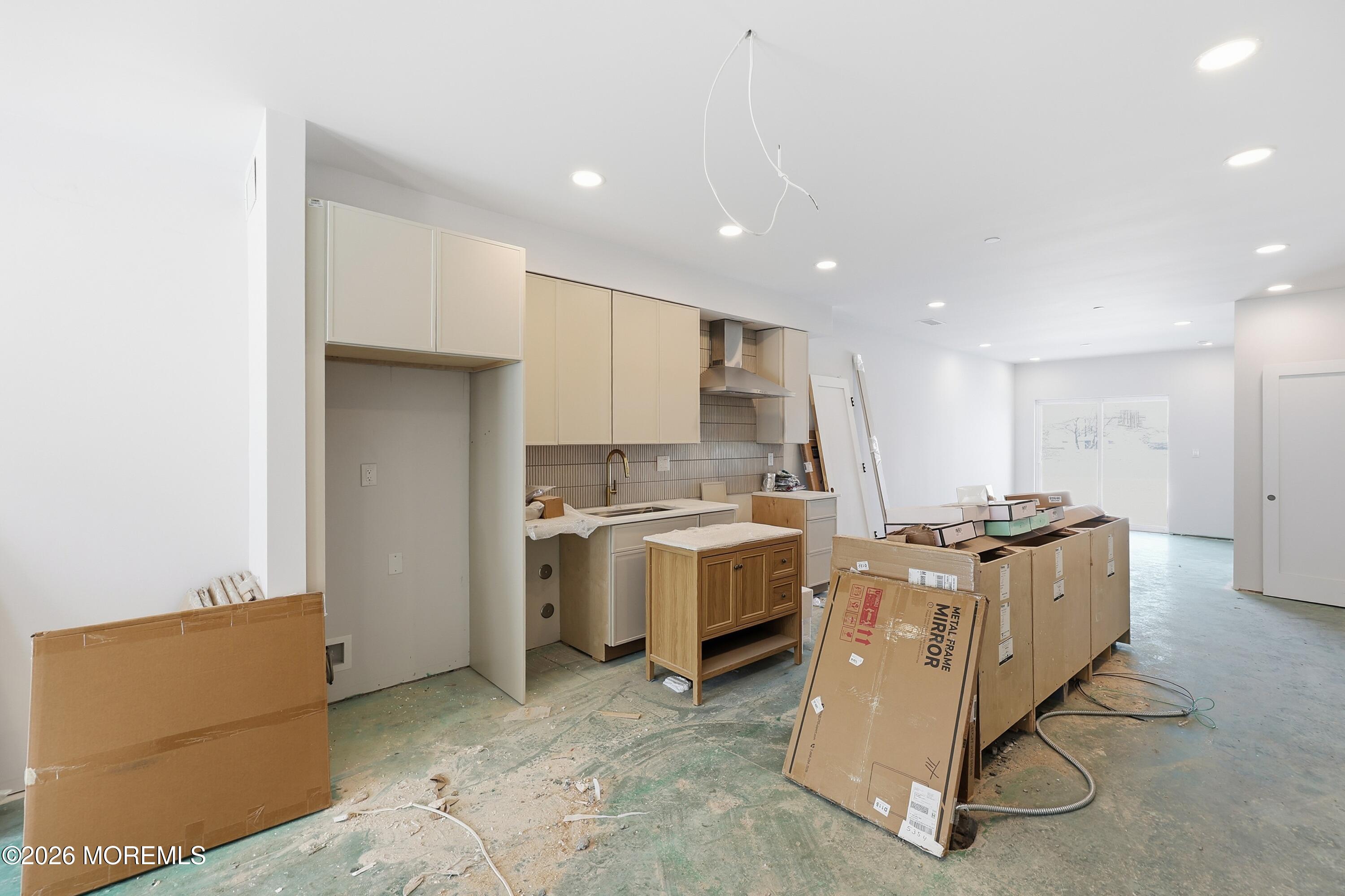 1 Railroad Avenue B3 Image 5