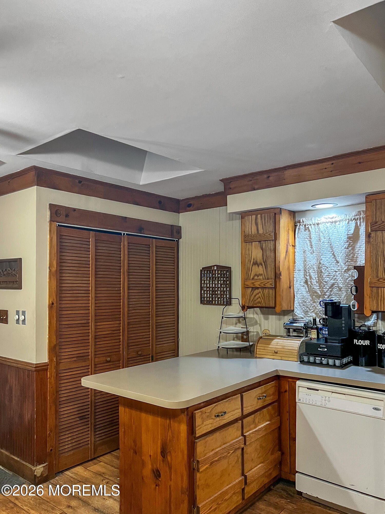 390 Whitesville Road Image 3