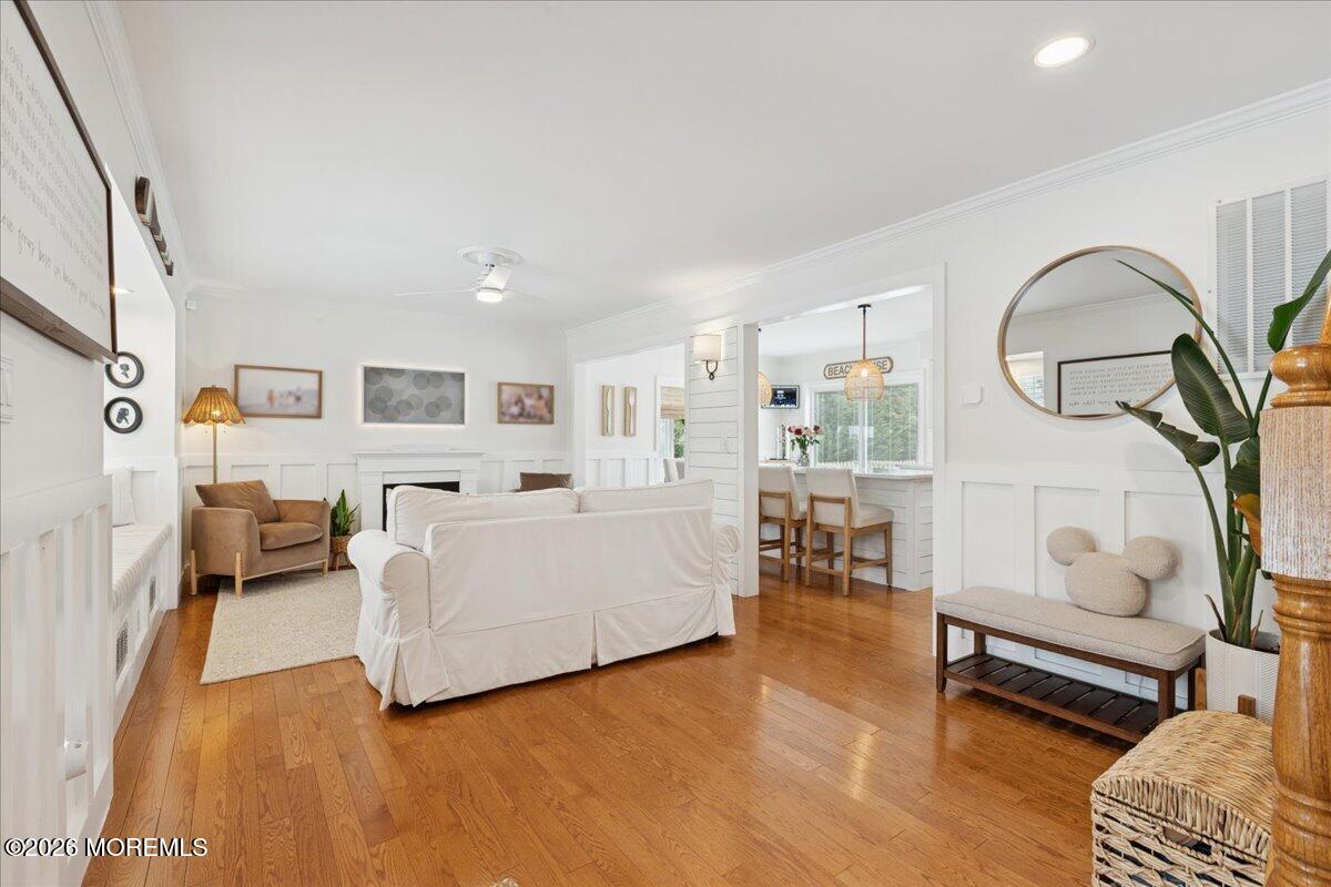 2403 Chestnut Street Image 4