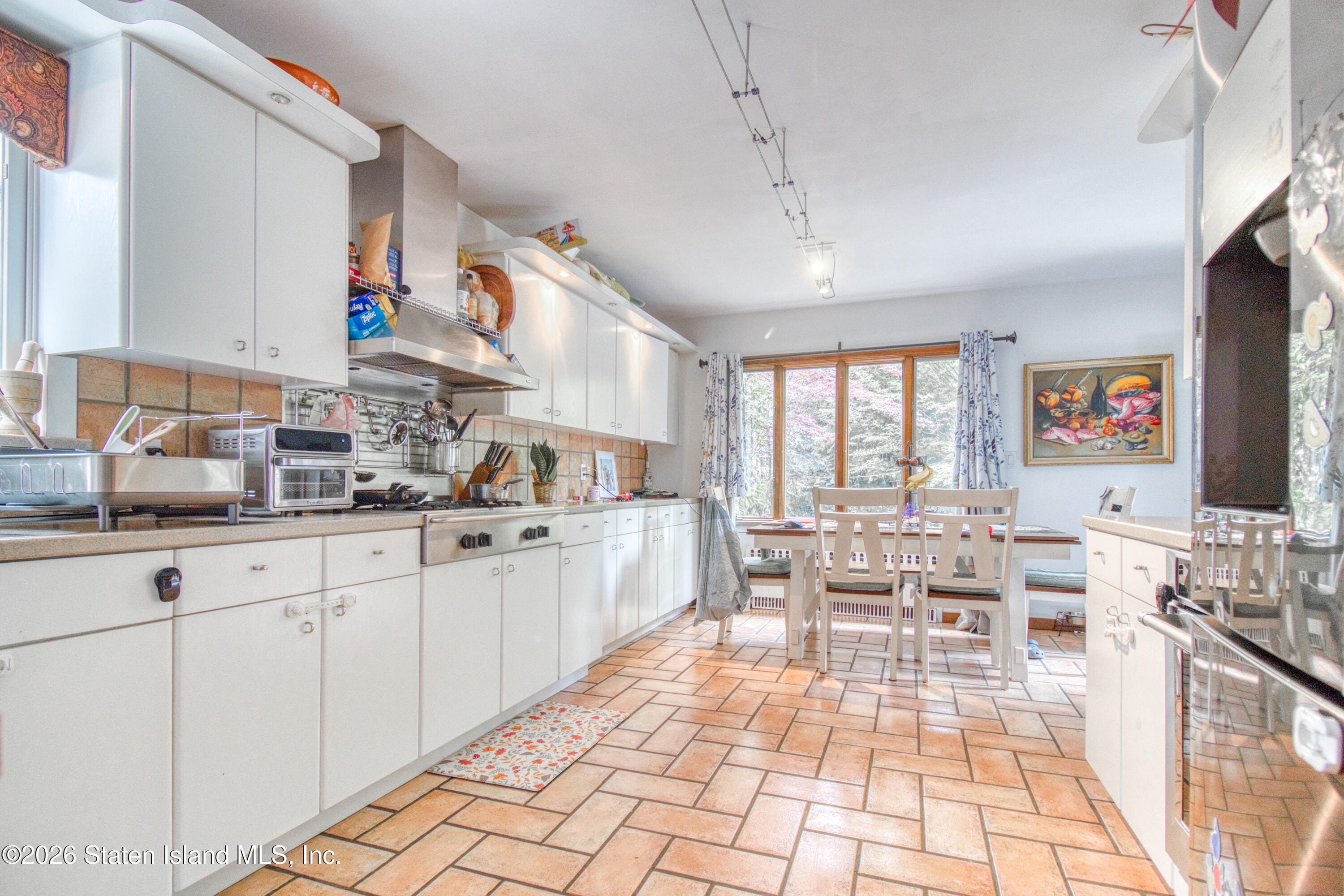 44 Park Court, Staten Island, NY, 10301 image 12