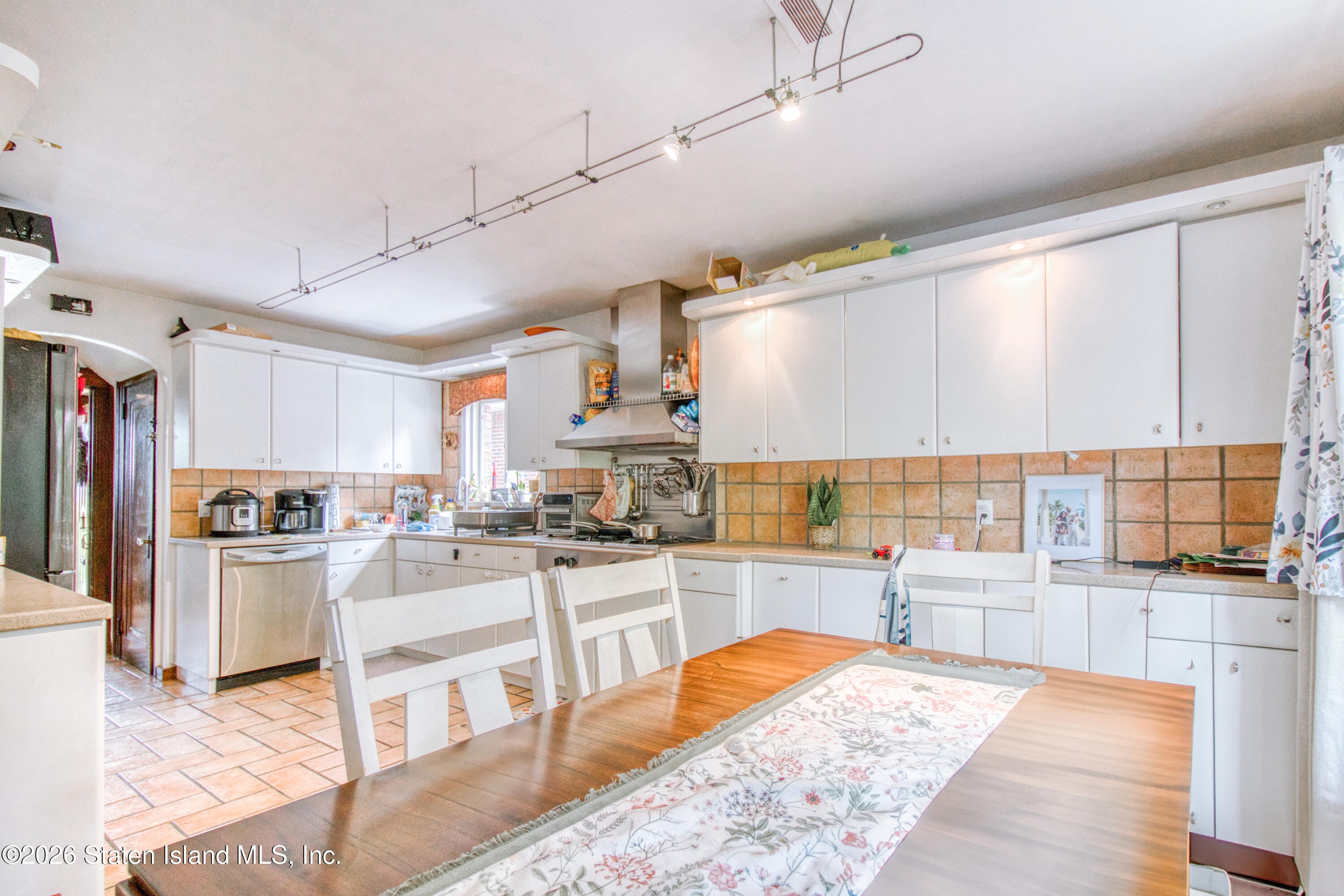 44 Park Court, Staten Island, NY, 10301 image 14