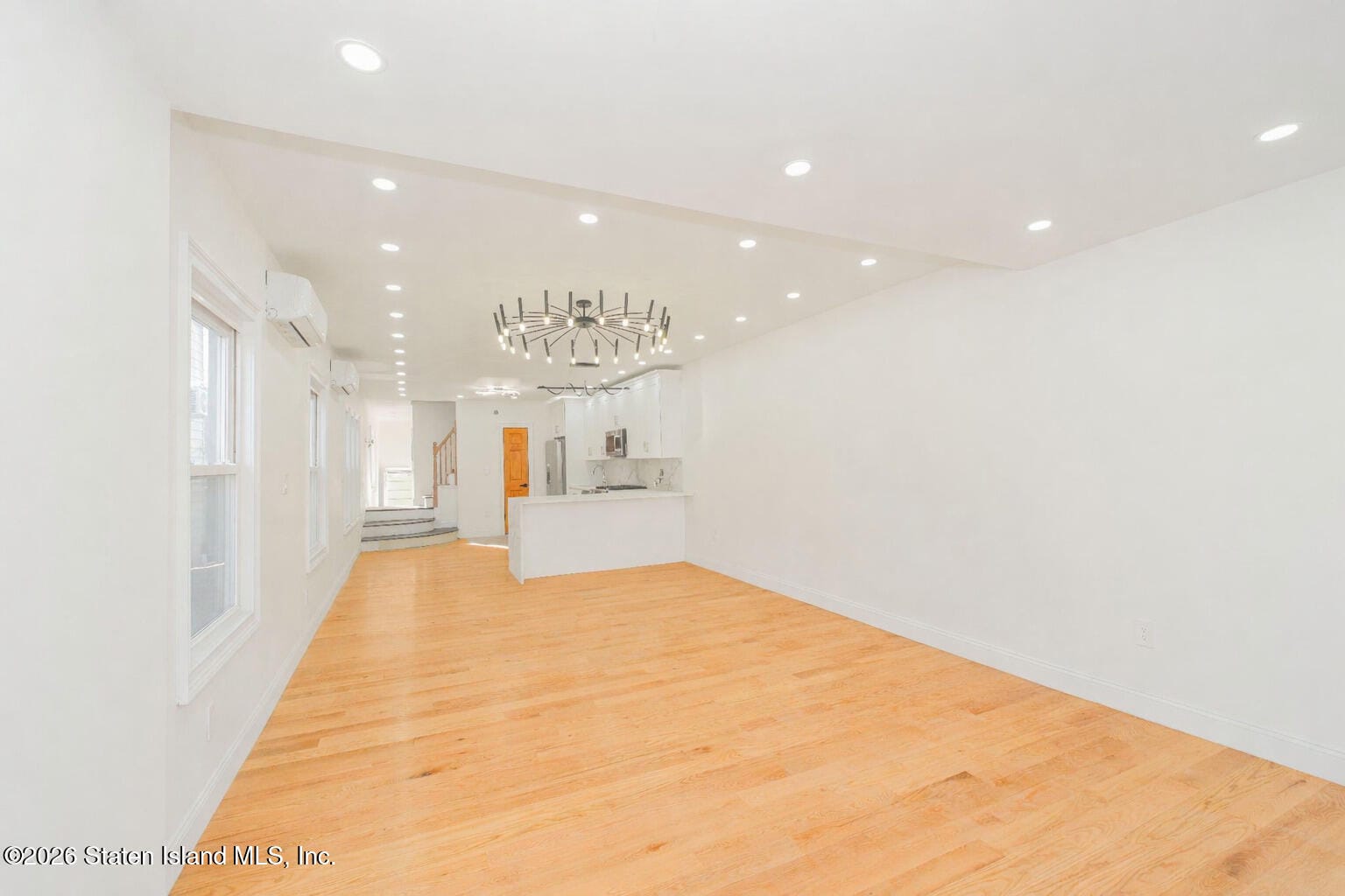 1514 E 55th Street Image 4