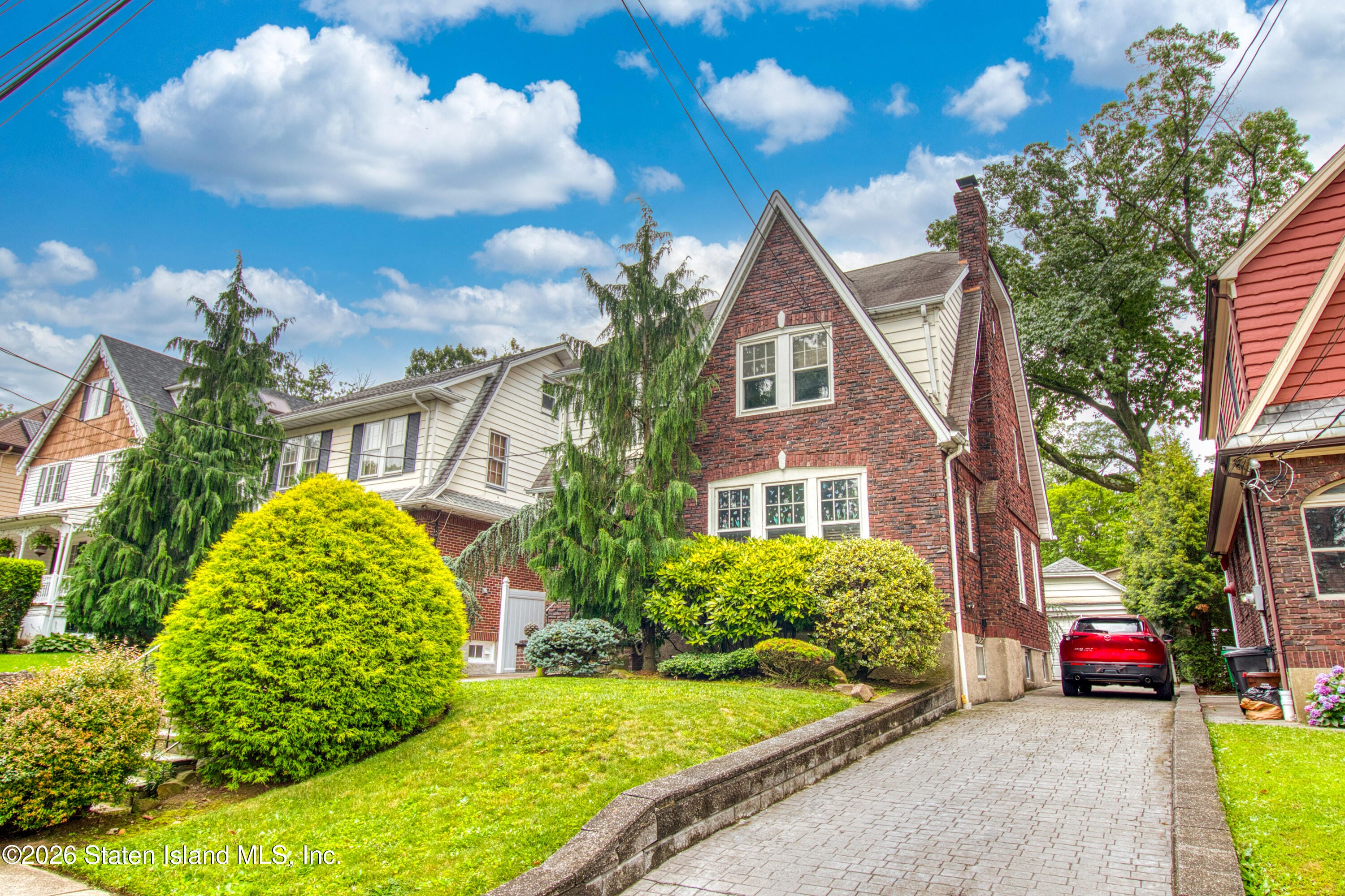 44 Park Court Image 2