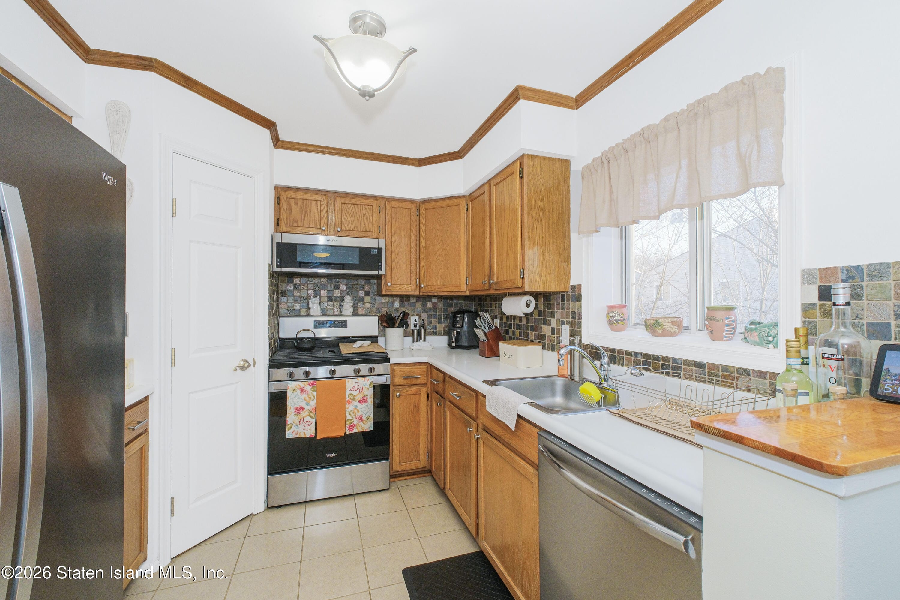 128 Emily Lane, Staten Island, NY, 10312 image 14