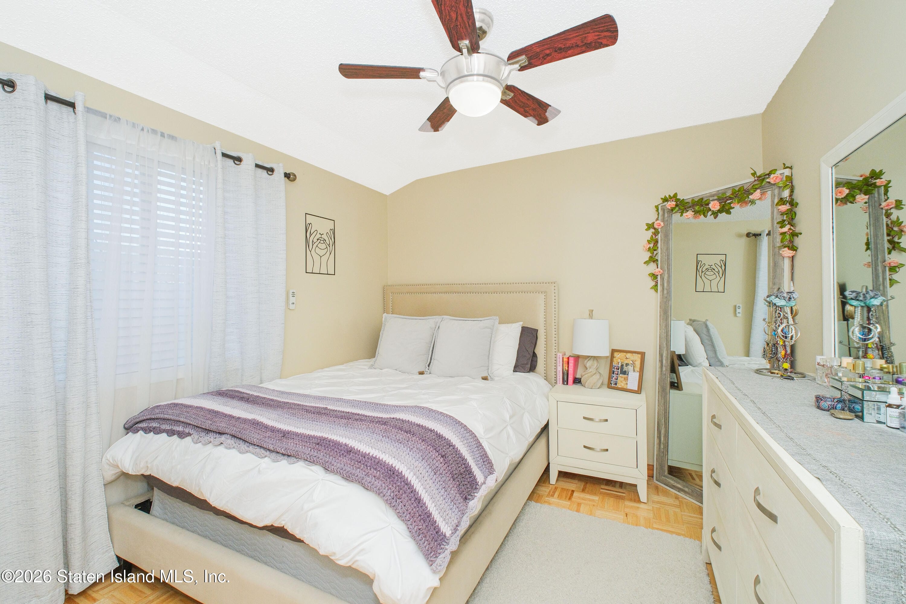 128 Emily Lane, Staten Island, NY, 10312 image 19