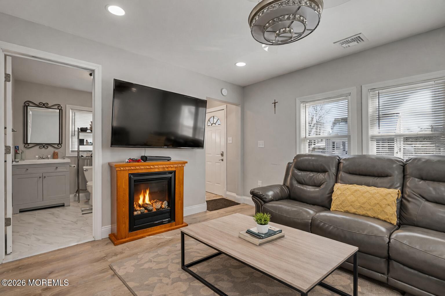 431 S Laurel Avenue Image 4