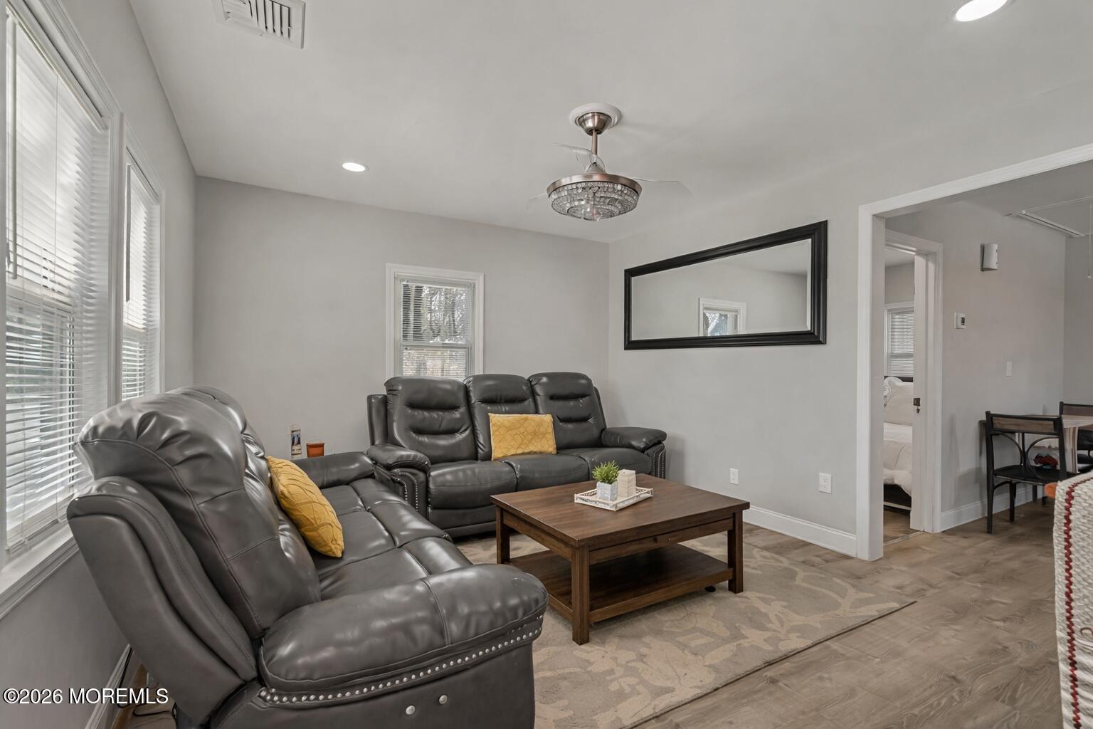 431 S Laurel Avenue Image 5