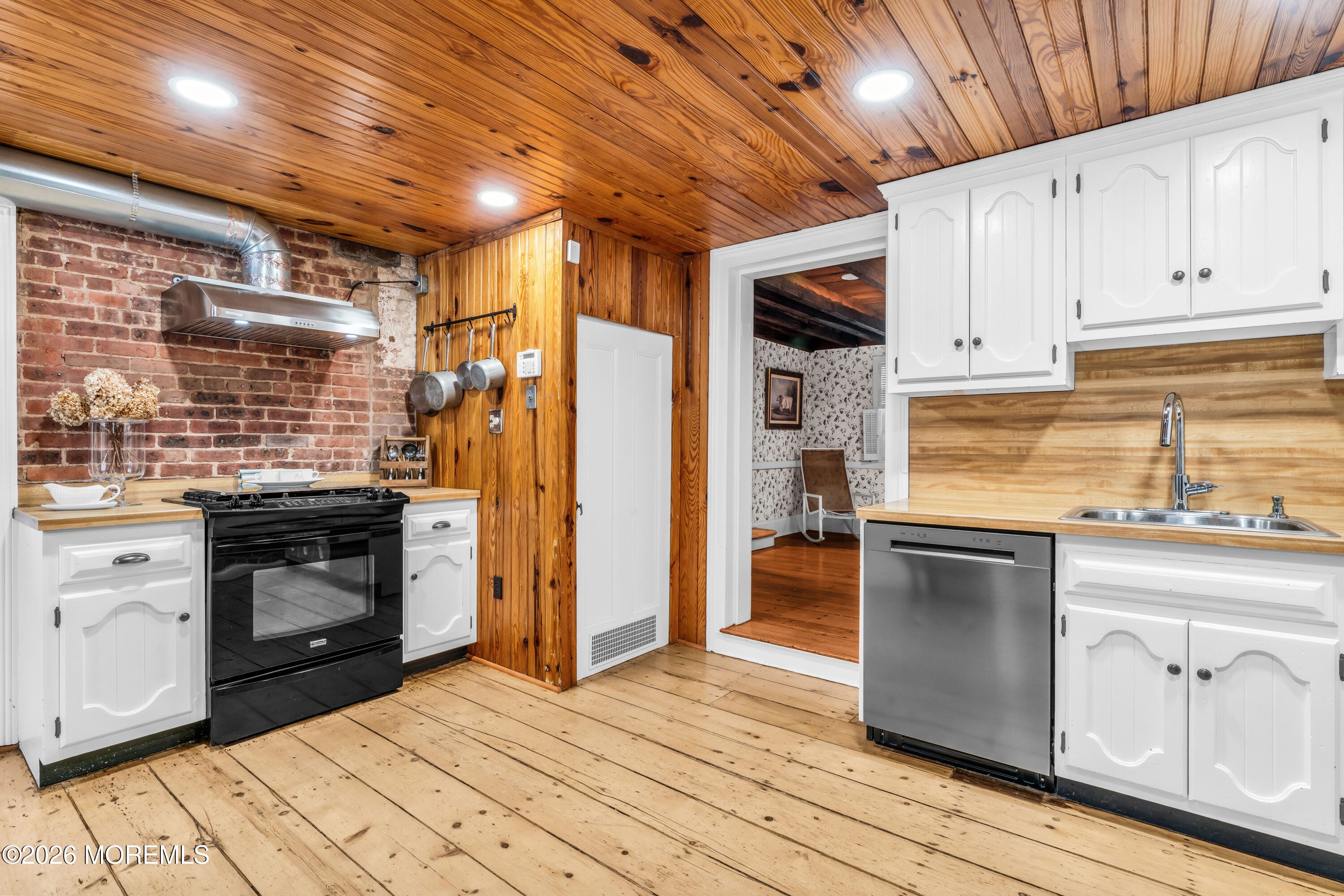 72 1st Street, Keyport, NJ, 07735 image 14