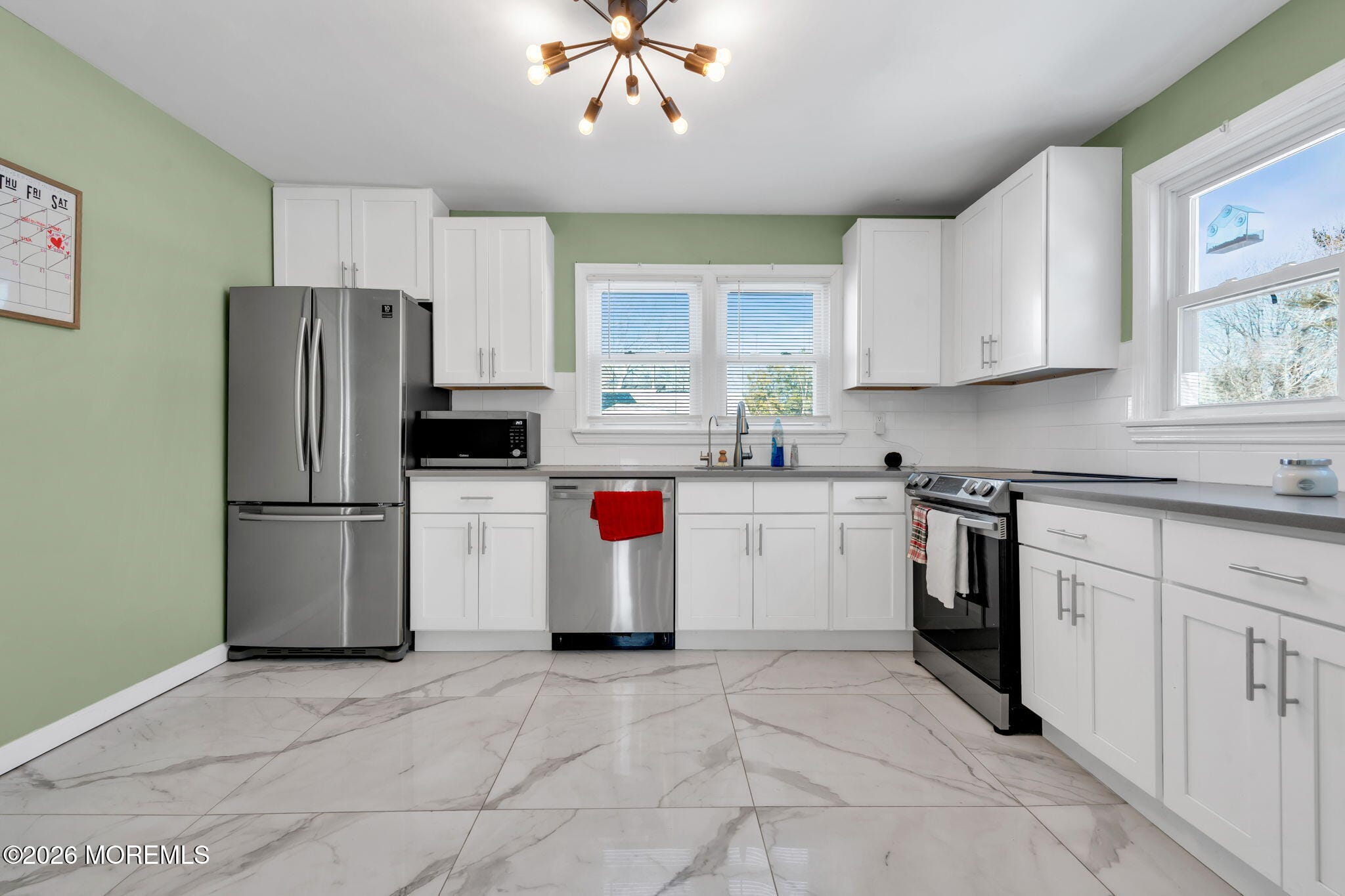 367 S Green Street Image 4