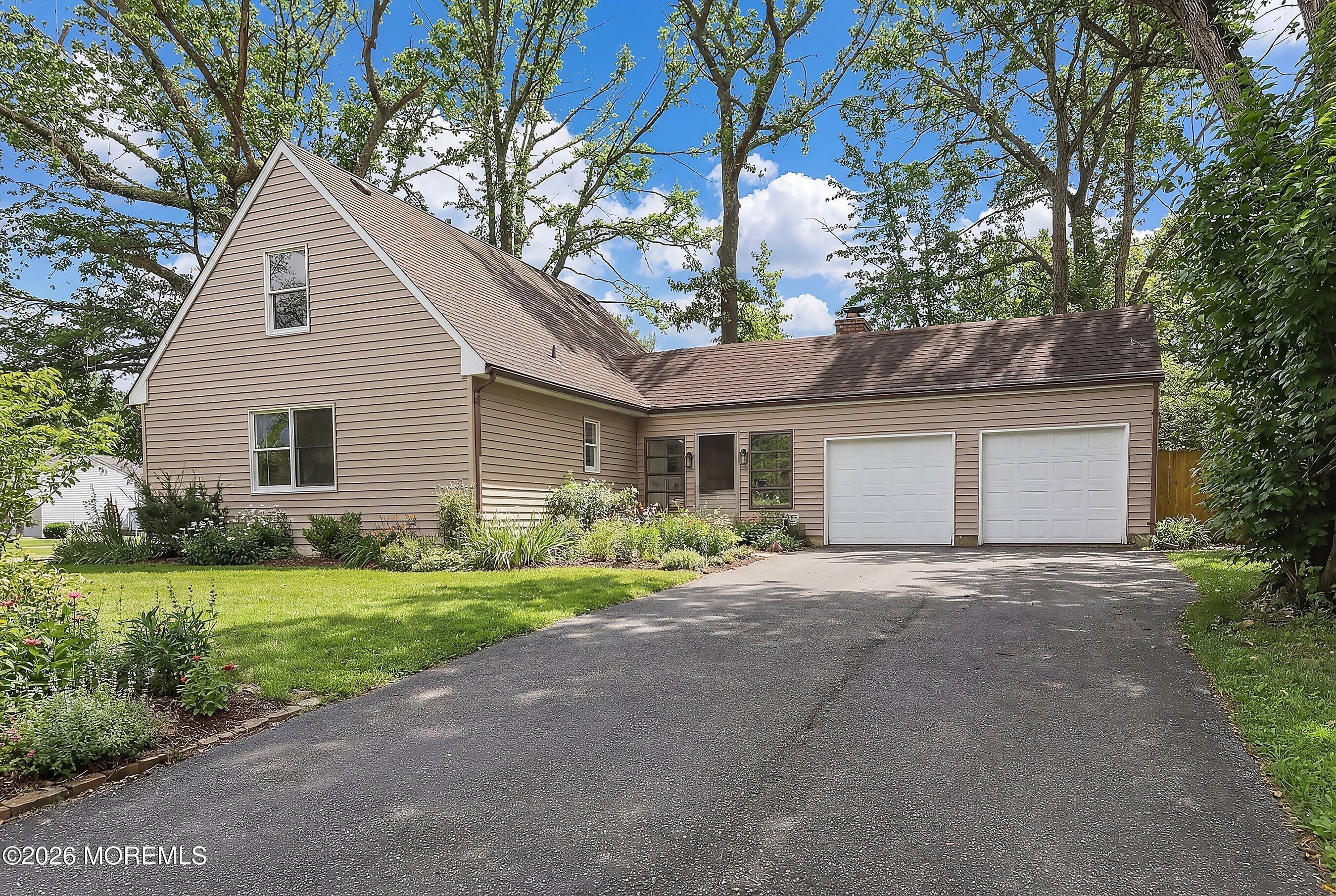 104 Molina Court Image 3