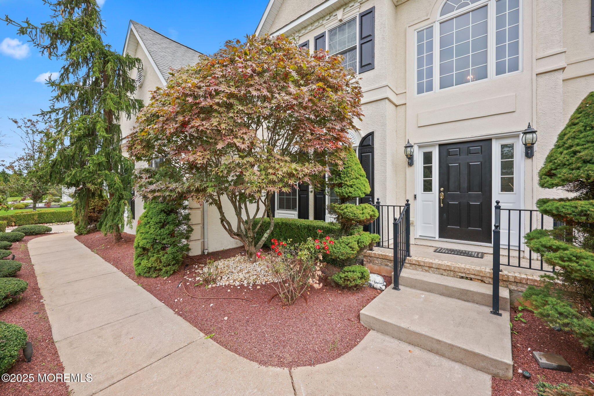 16 Stream Bank Drive Image 4