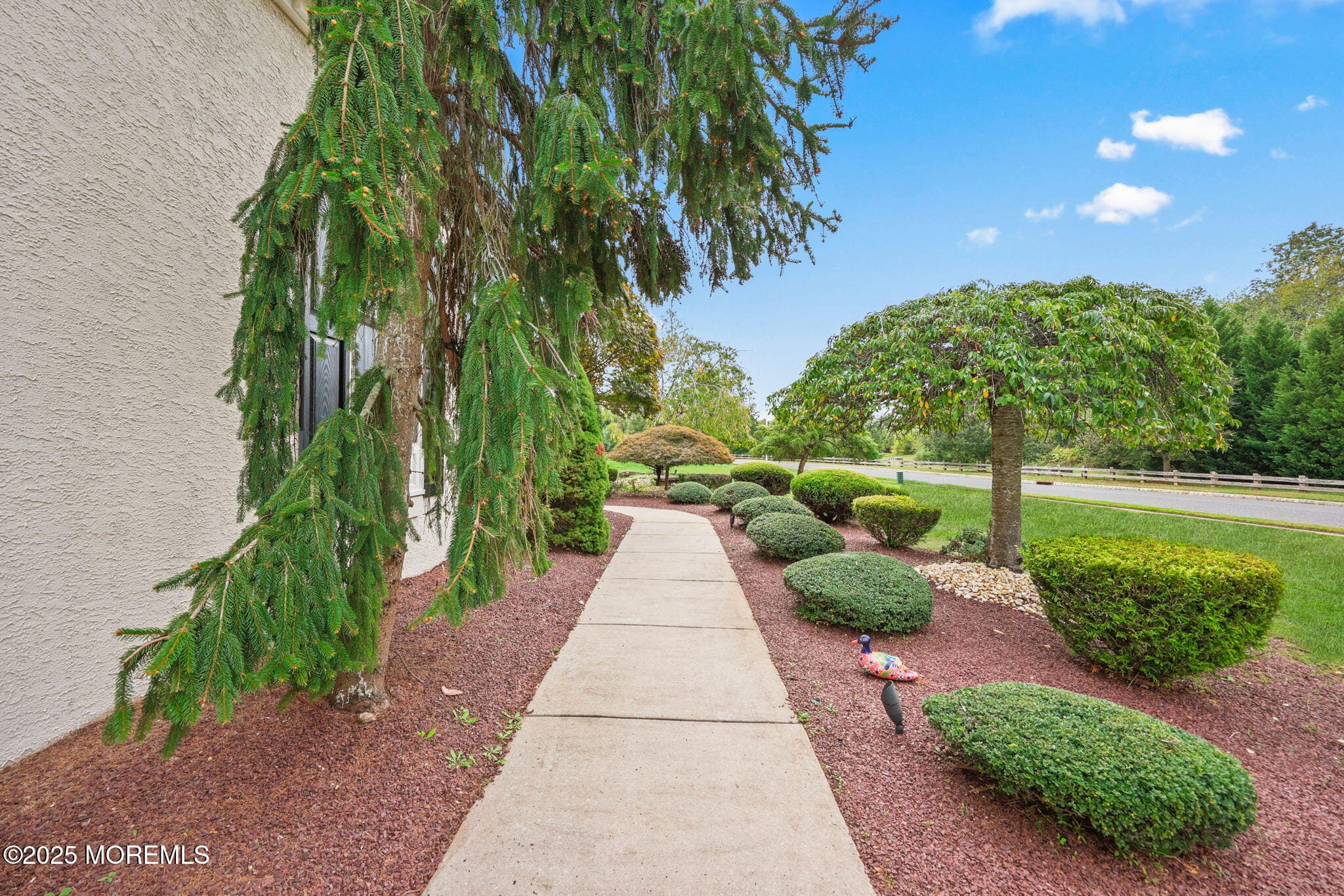 16 Stream Bank Drive Image 5