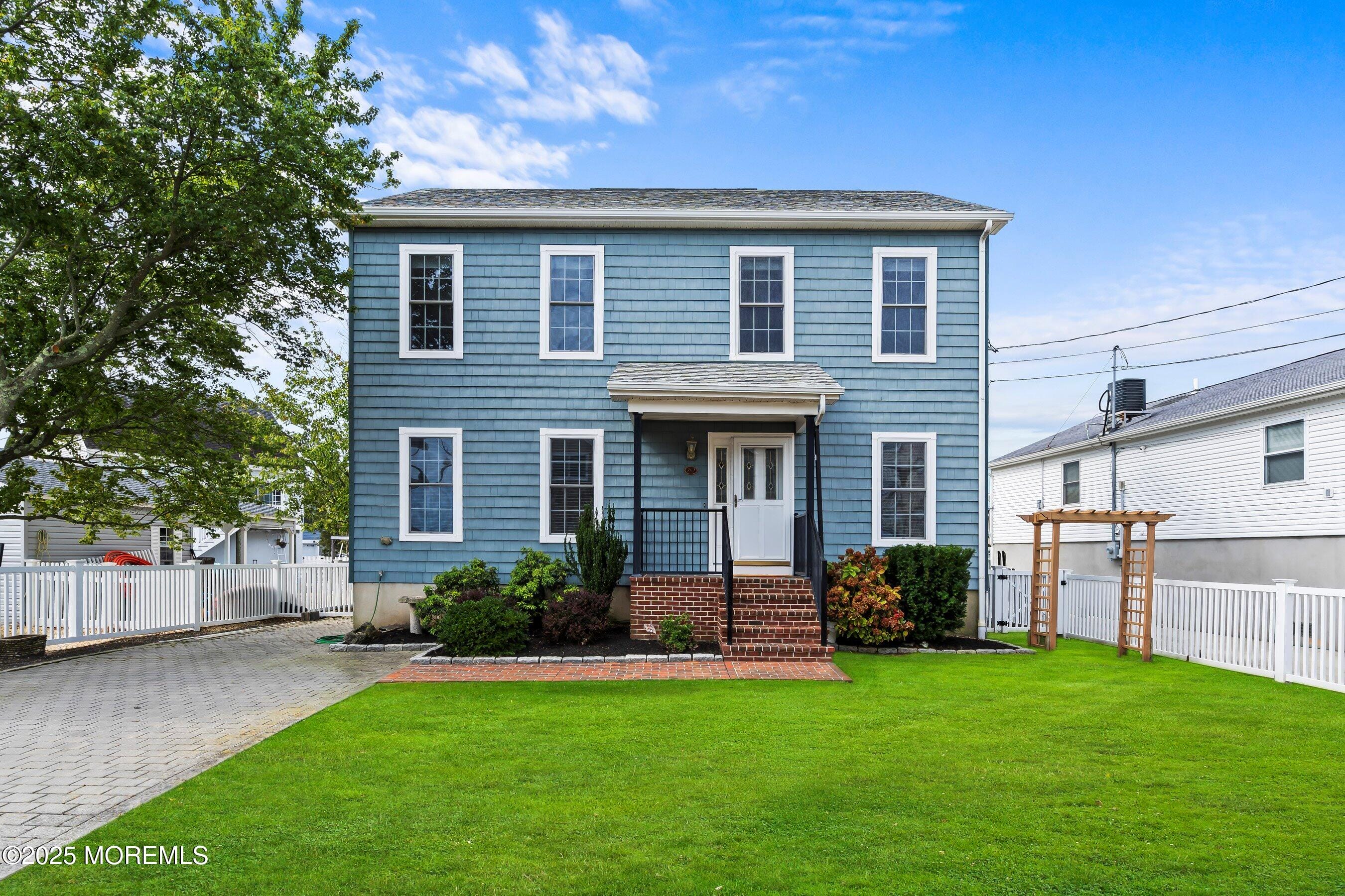 262 Evergreen Drive Image 2