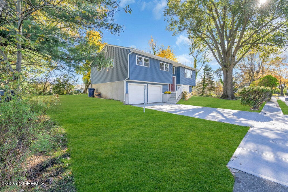 4 White Drive Image 2