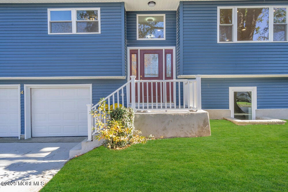 4 White Drive Image 3