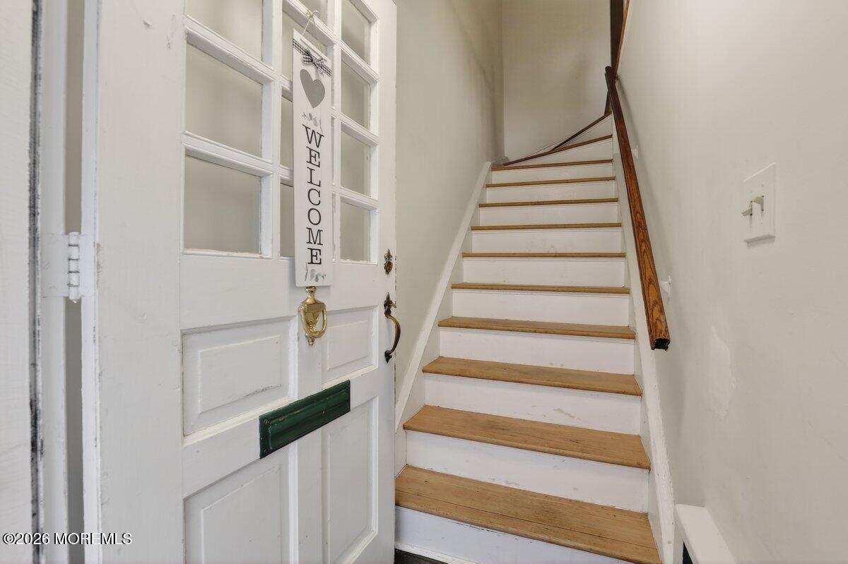 98 Manor Drive 907 Image 4