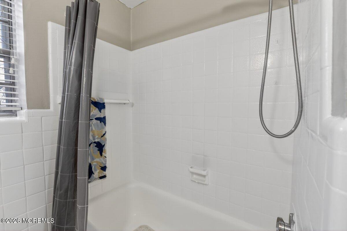 98 Manor Drive 907, Red Bank, NJ, 07701 image 22