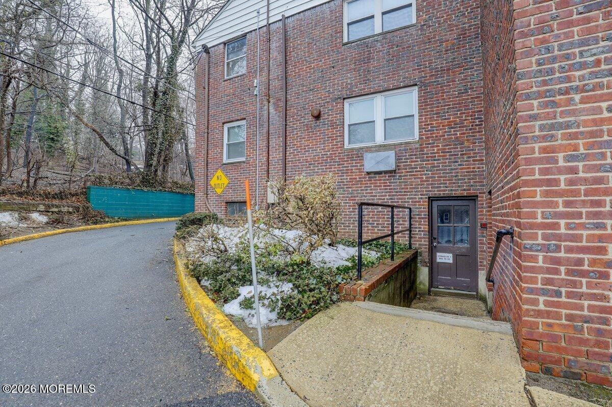 98 Manor Drive 907, Red Bank, NJ, 07701 image 23