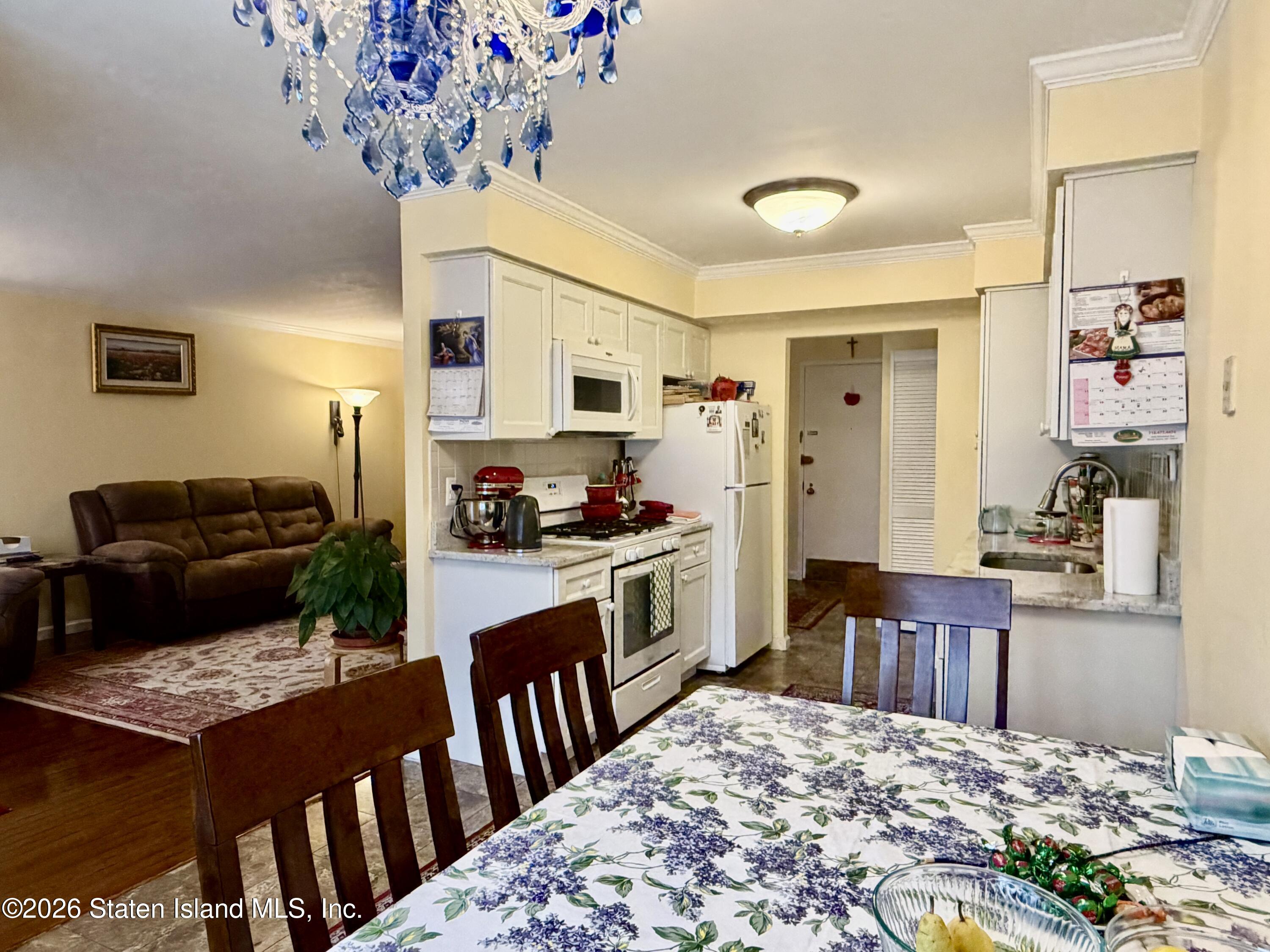 95 Essex Drive 3h, Staten Island, NY, 10314 image 9