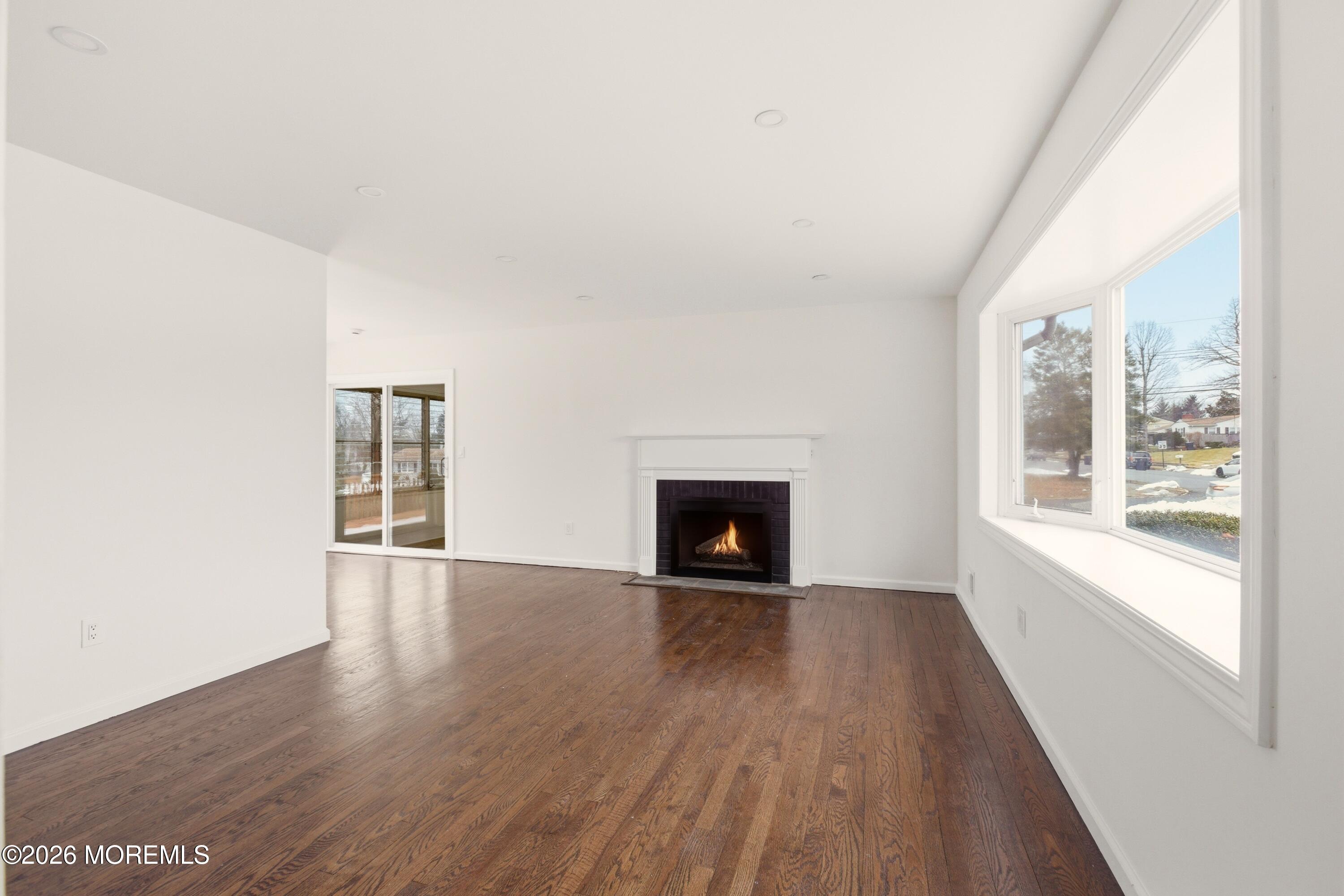 1041 Mulberry Place Image 4