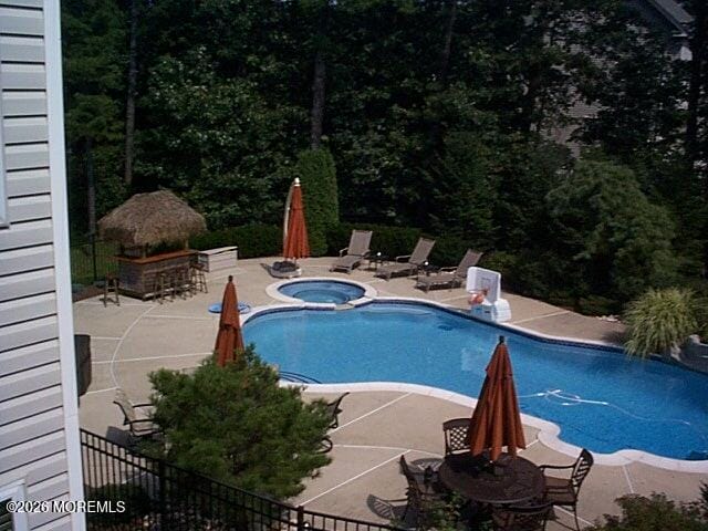 62 Greenwich Drive Image 2