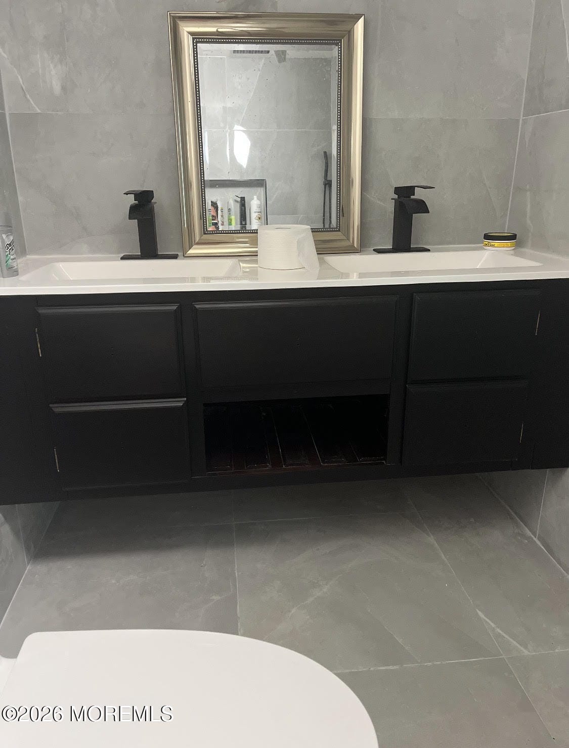 570 Eltone Road Image 5