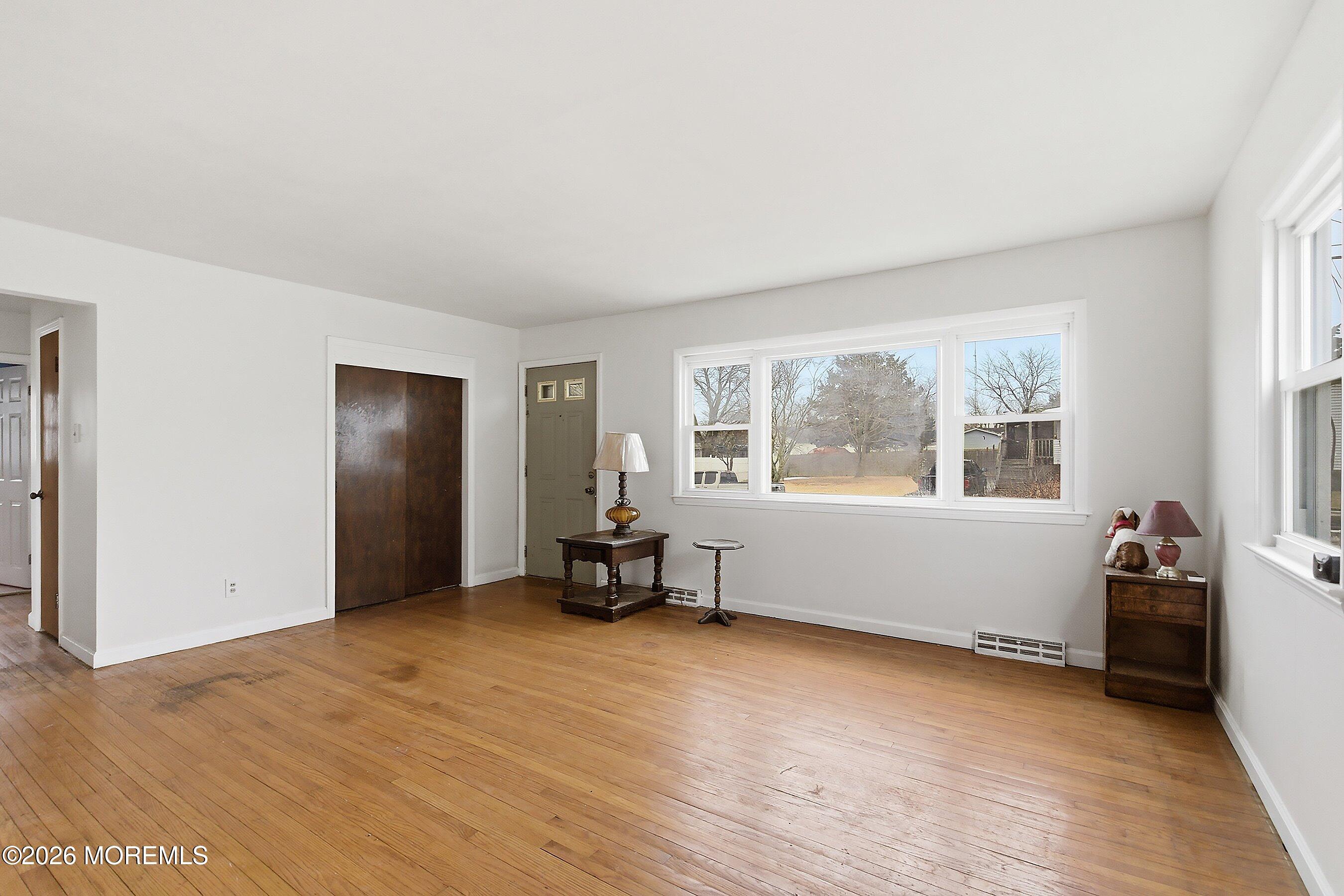 20 E Thompson Avenue Image 4