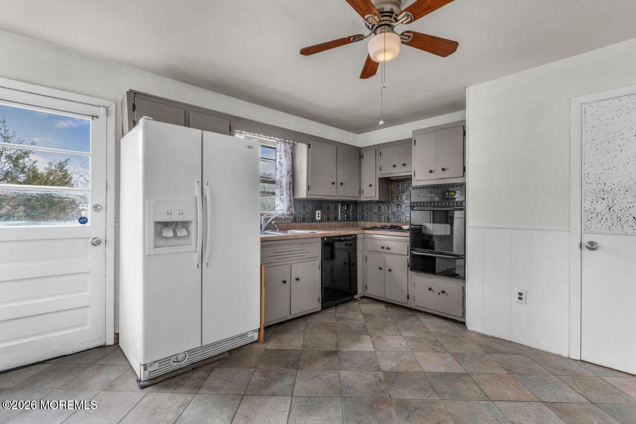 88 Lynn Court, Belford, NJ, 07718 image 8