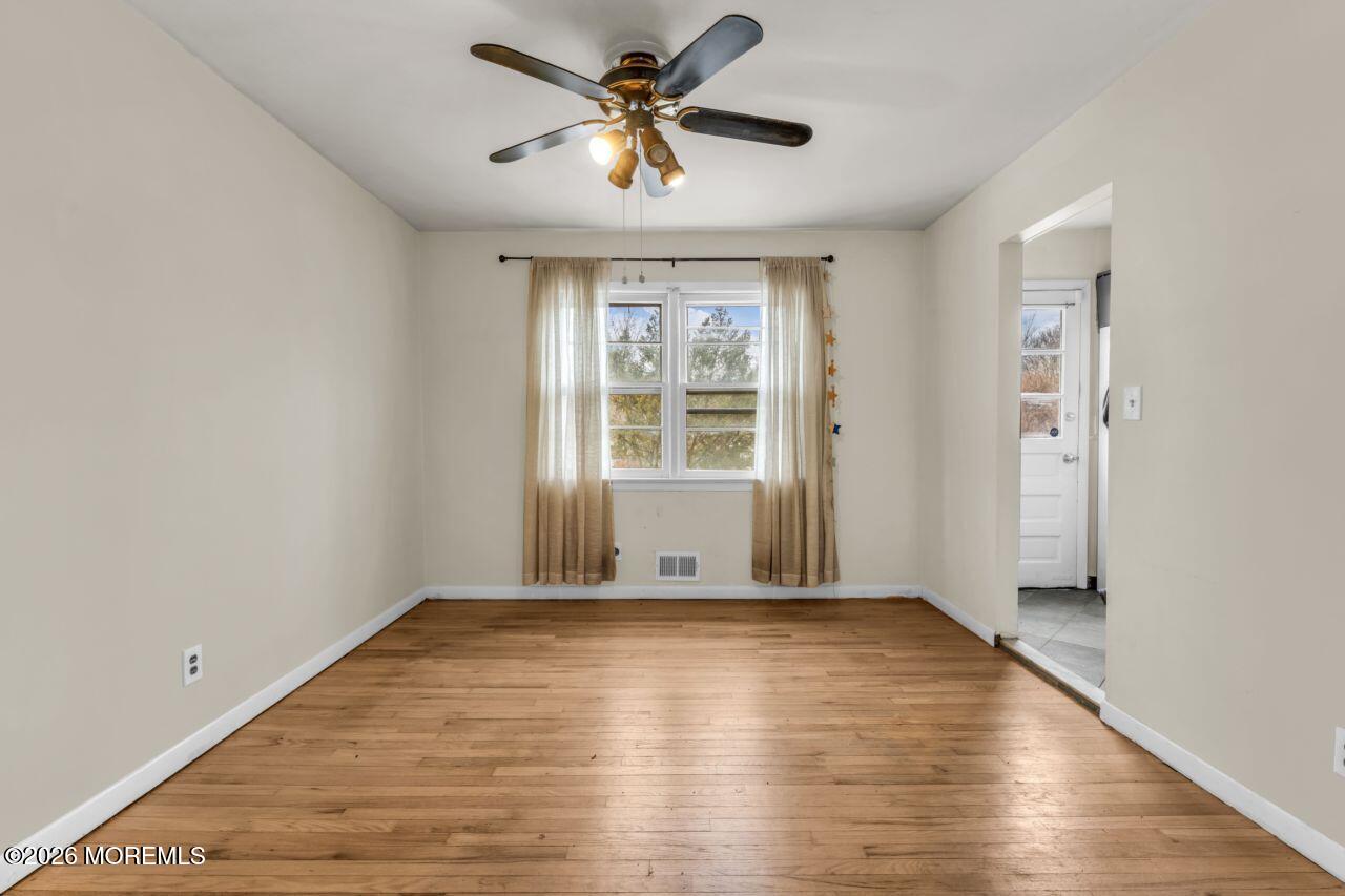 88 Lynn Court, Belford, NJ, 07718 image 6