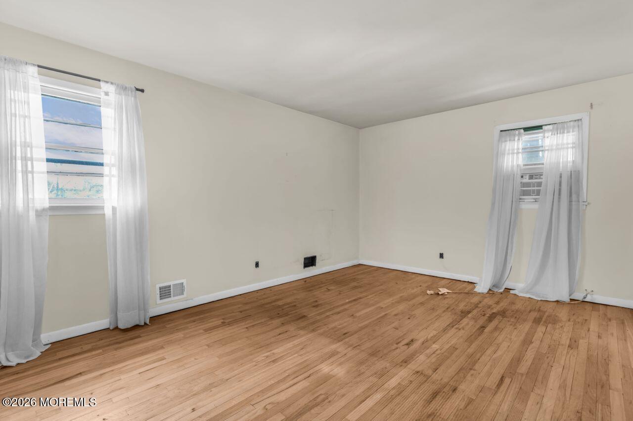 88 Lynn Court, Belford, NJ, 07718 image 12