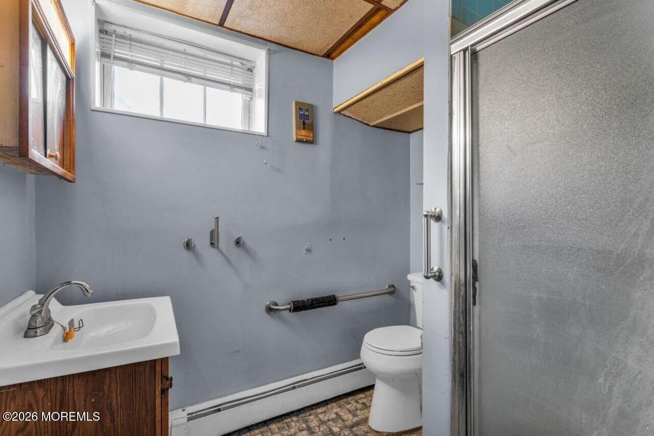 88 Lynn Court, Belford, NJ, 07718 image 24