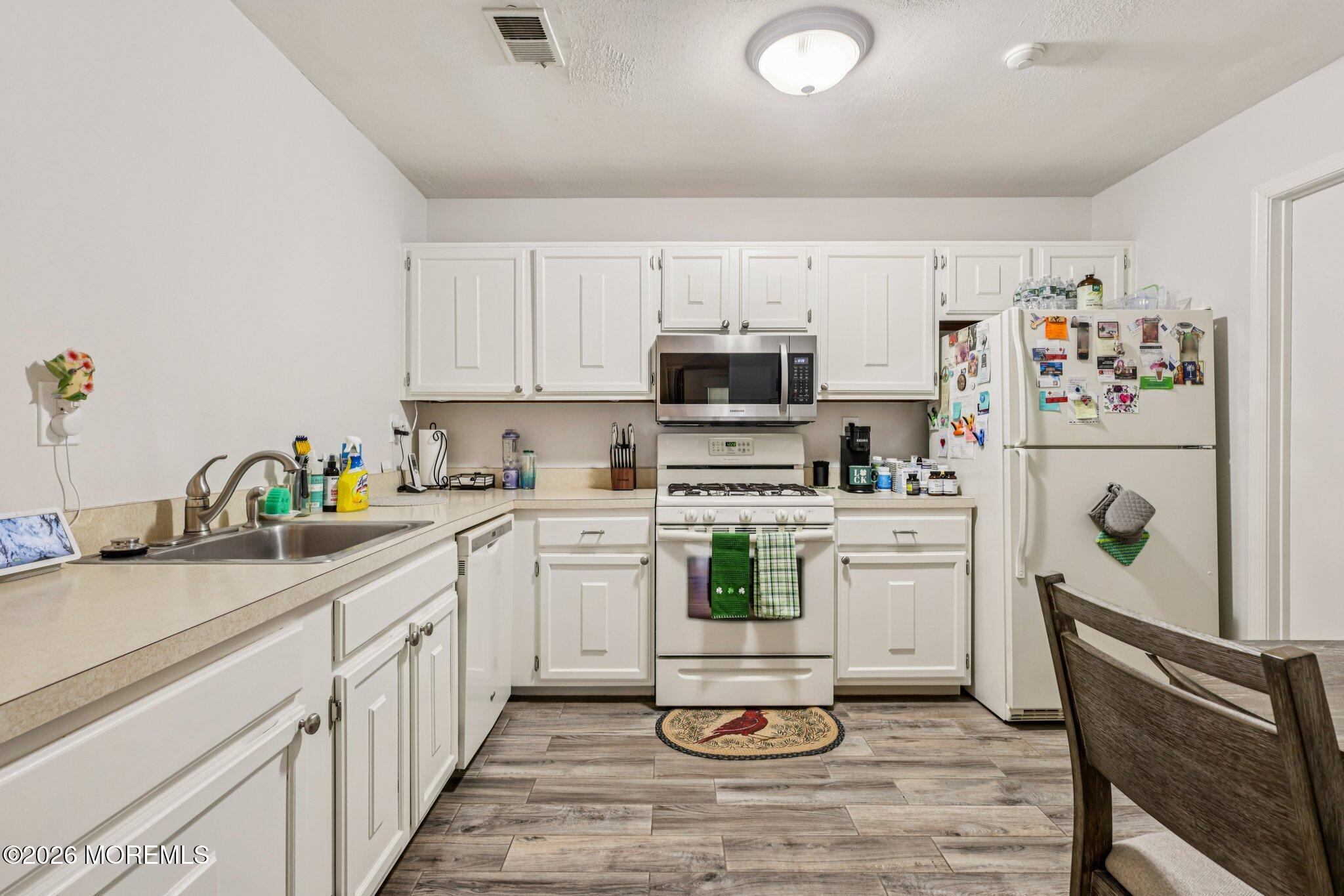 413 Yorkshire Place, Morganville, NJ, 07751 image 13