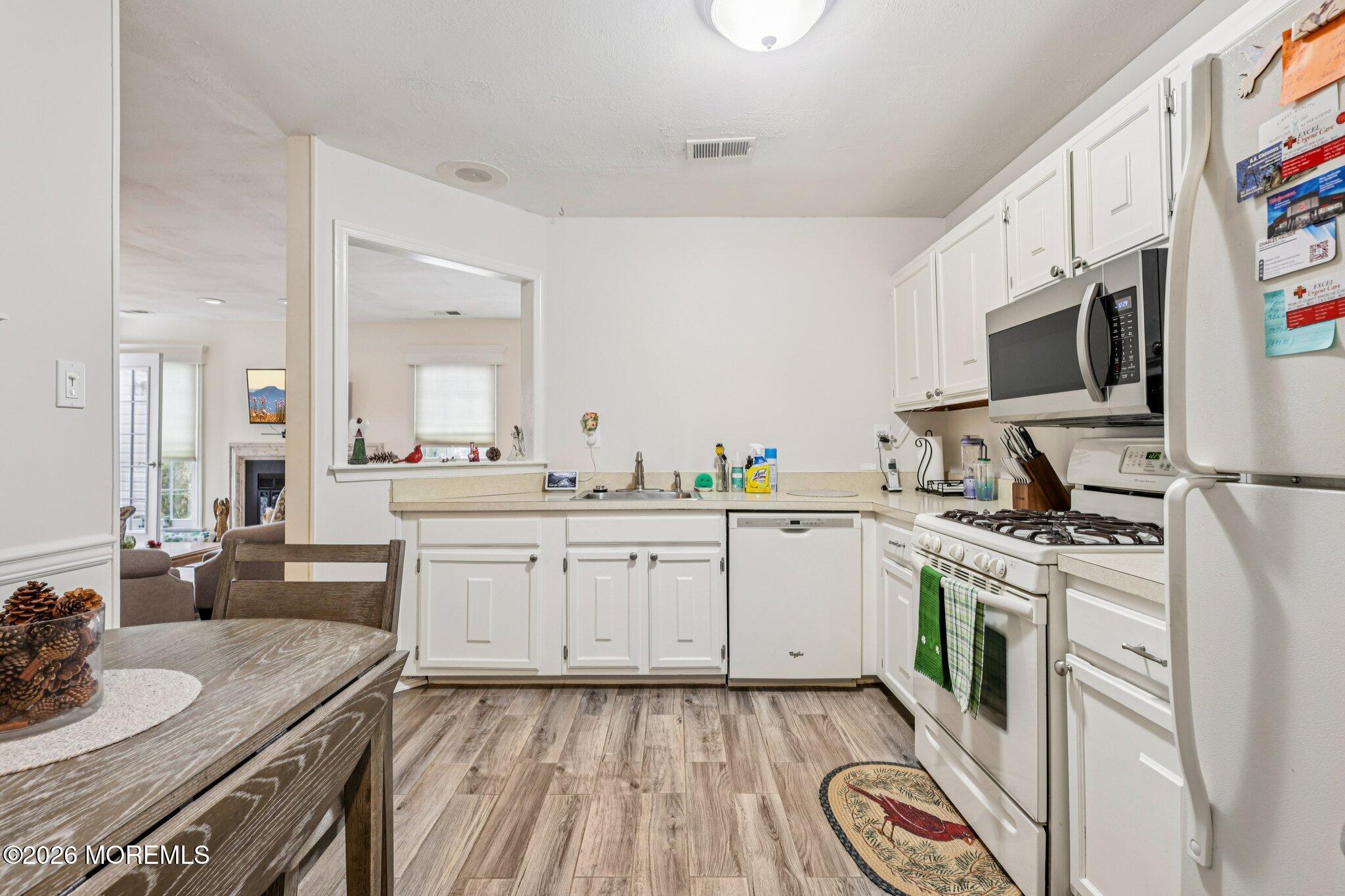 413 Yorkshire Place, Morganville, NJ, 07751 image 14