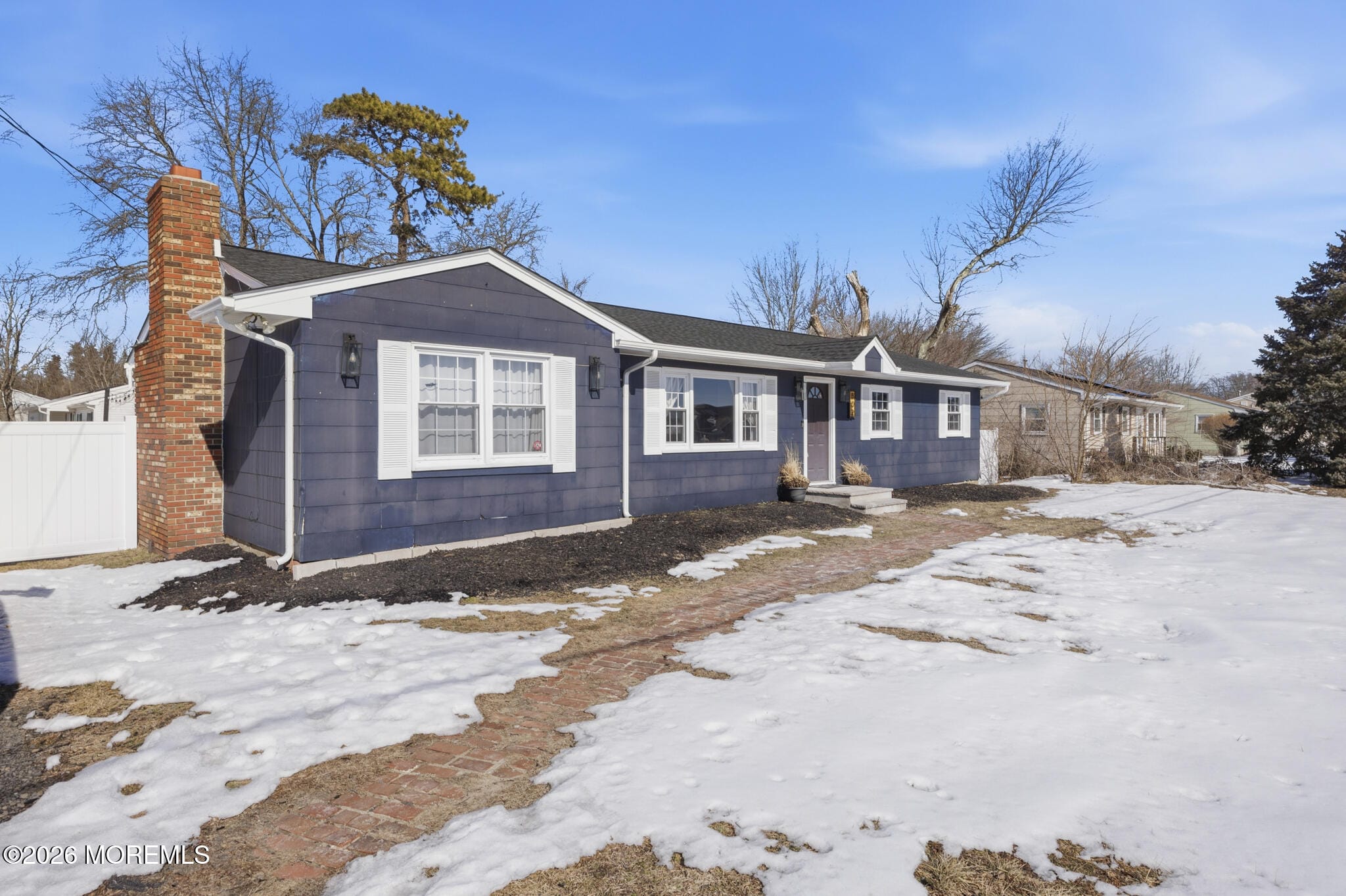 802 E Hickory Drive Image 2