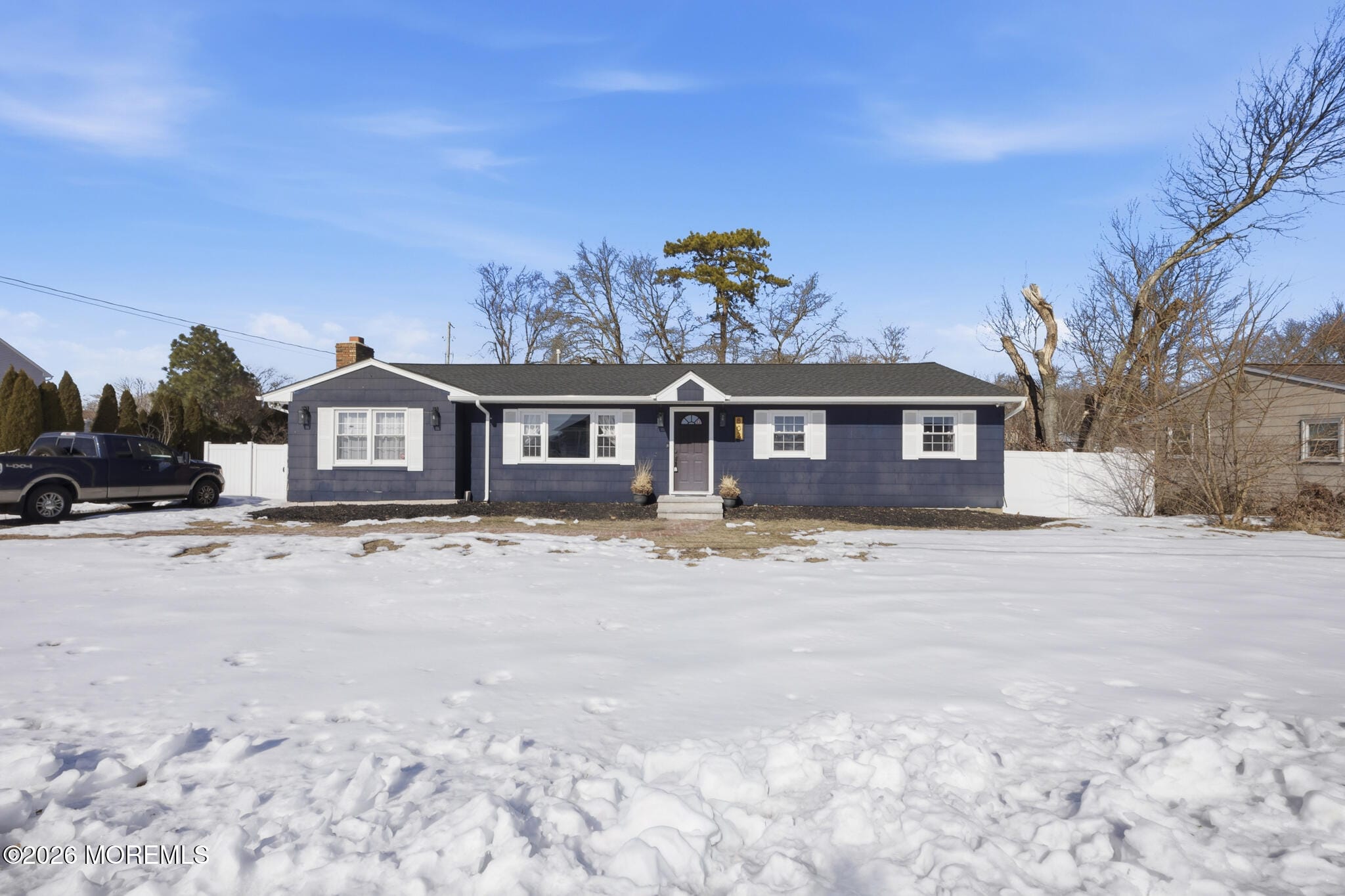 802 E Hickory Drive Image 3