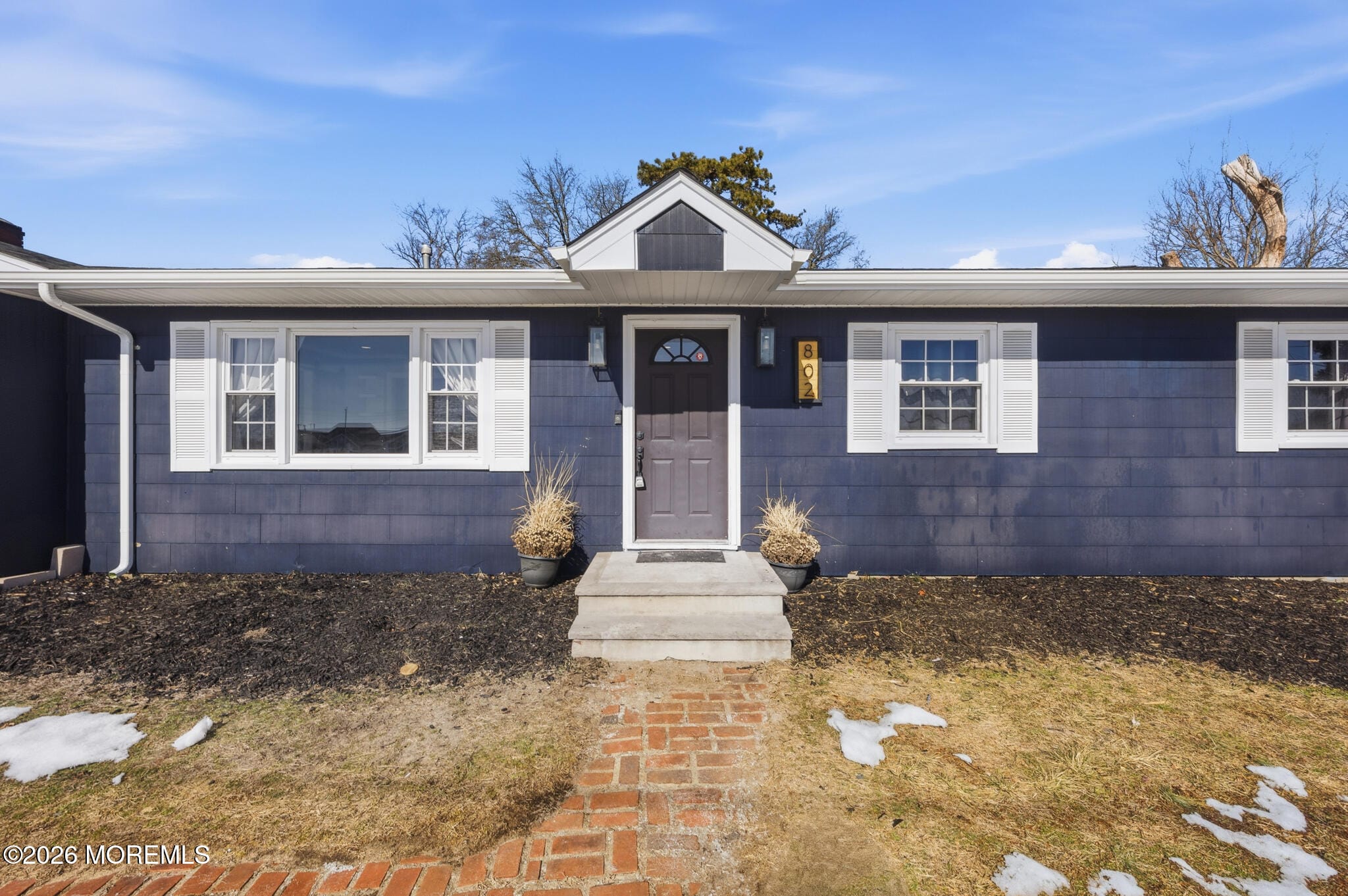 802 E Hickory Drive Image 5