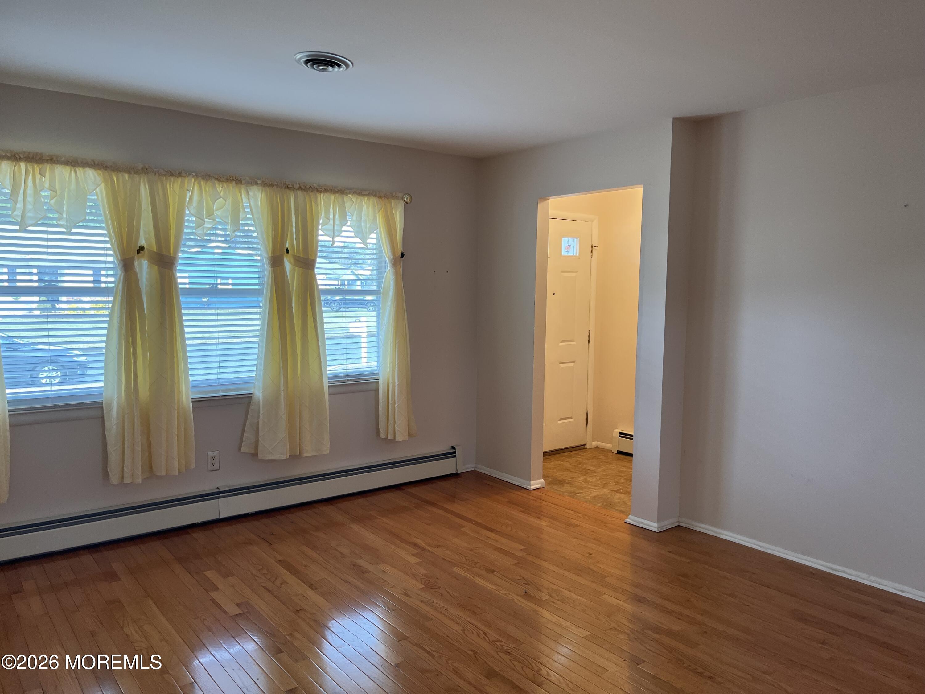 103 Edgewater Court Image 3