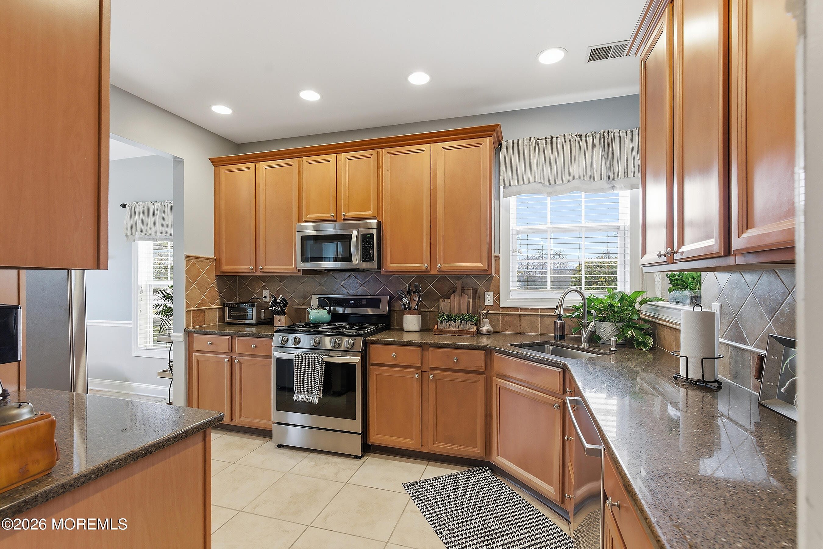 23 Little Leaf Lane, Howell, NJ, 07731 image 10