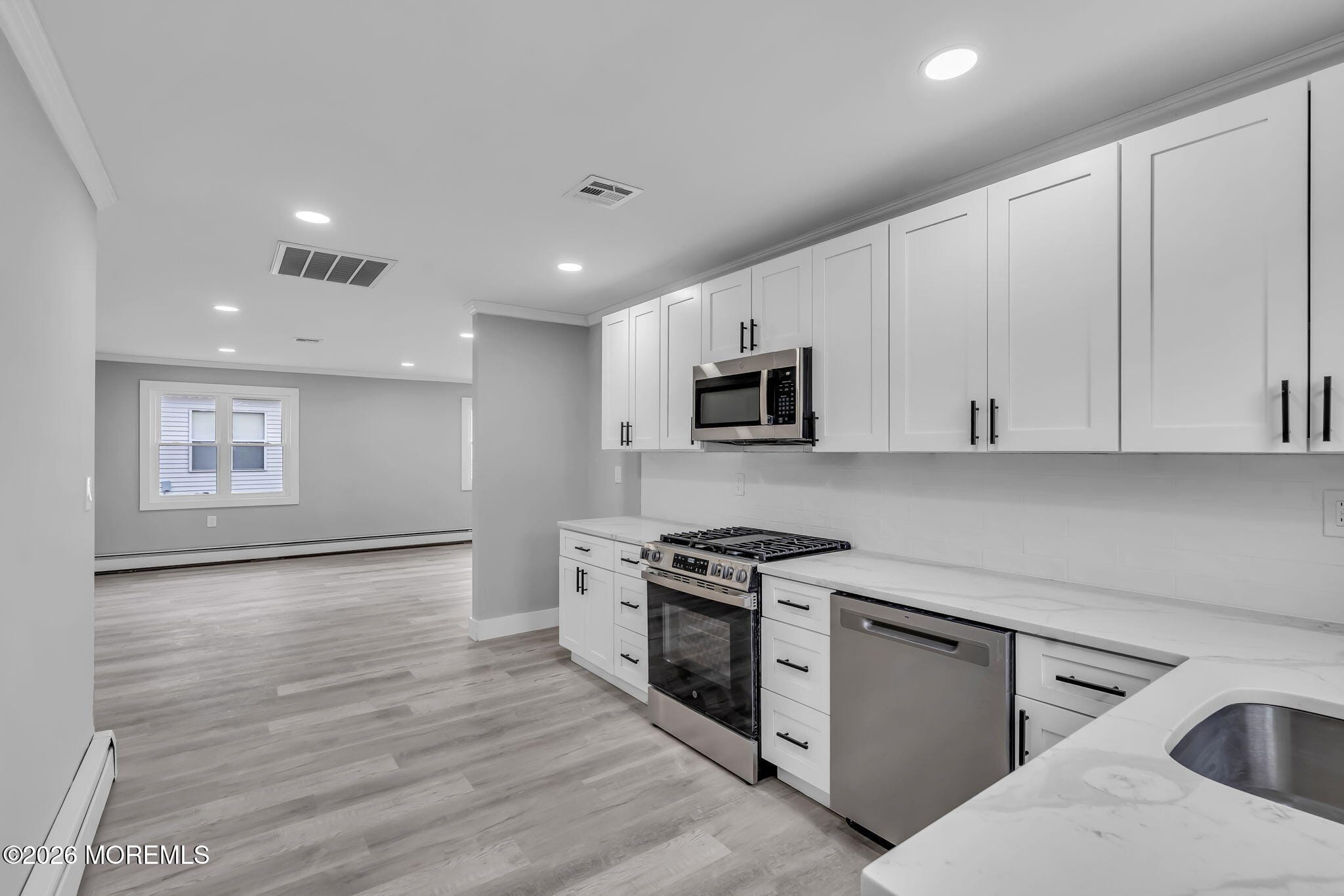 15 Roxton Place Image 4