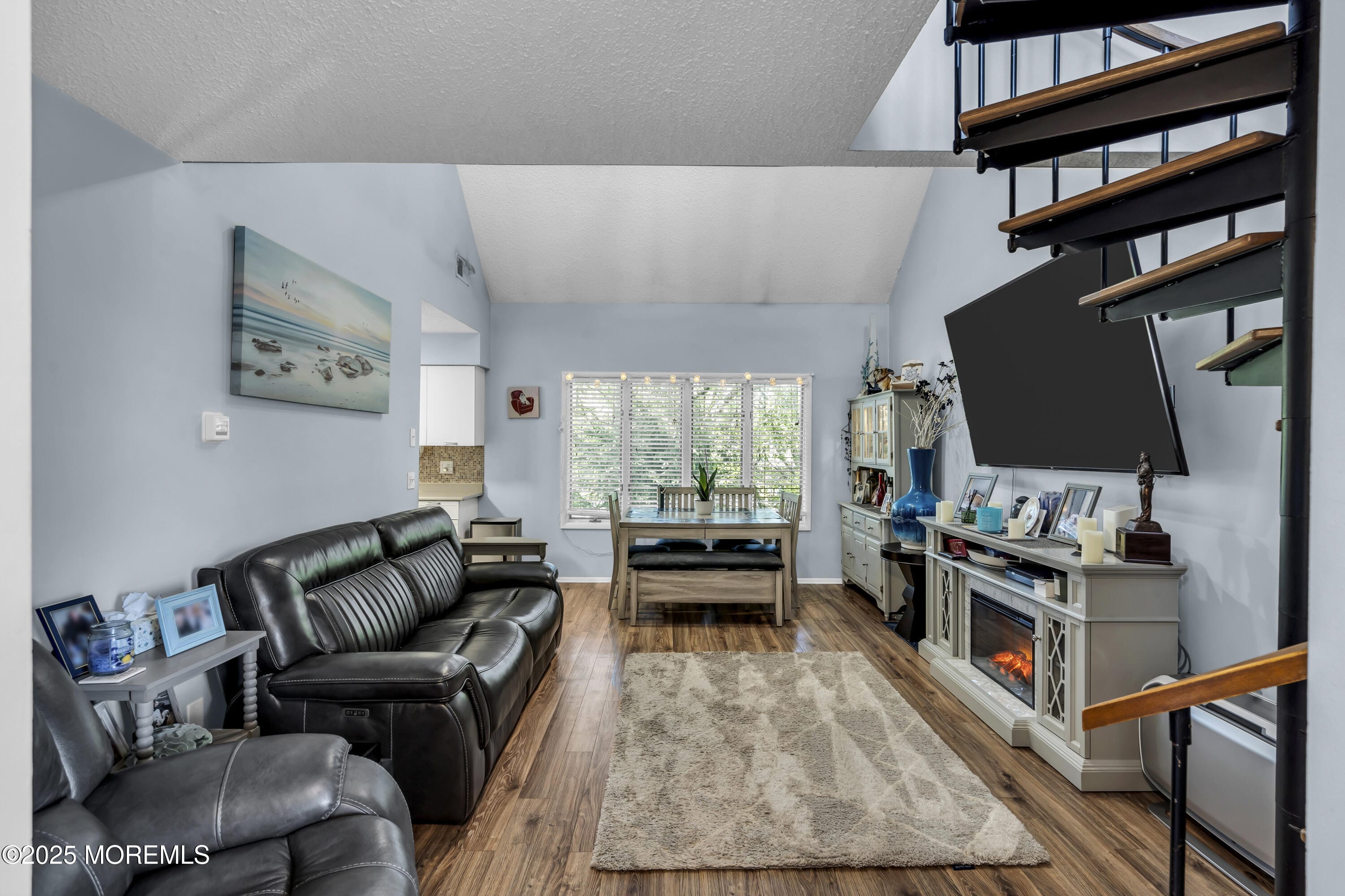 2230 Bridge Avenue 19 Image 4