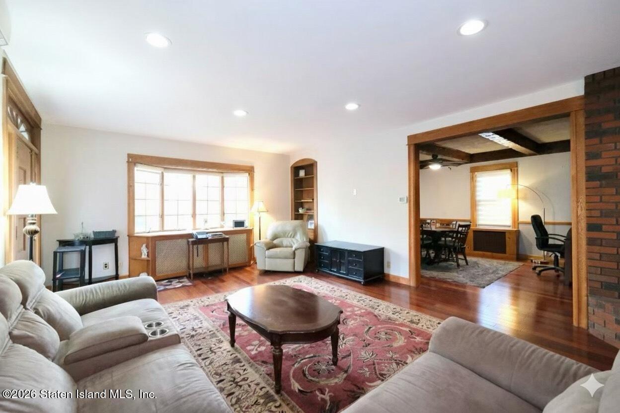 168 Leverett Avenue Image 4