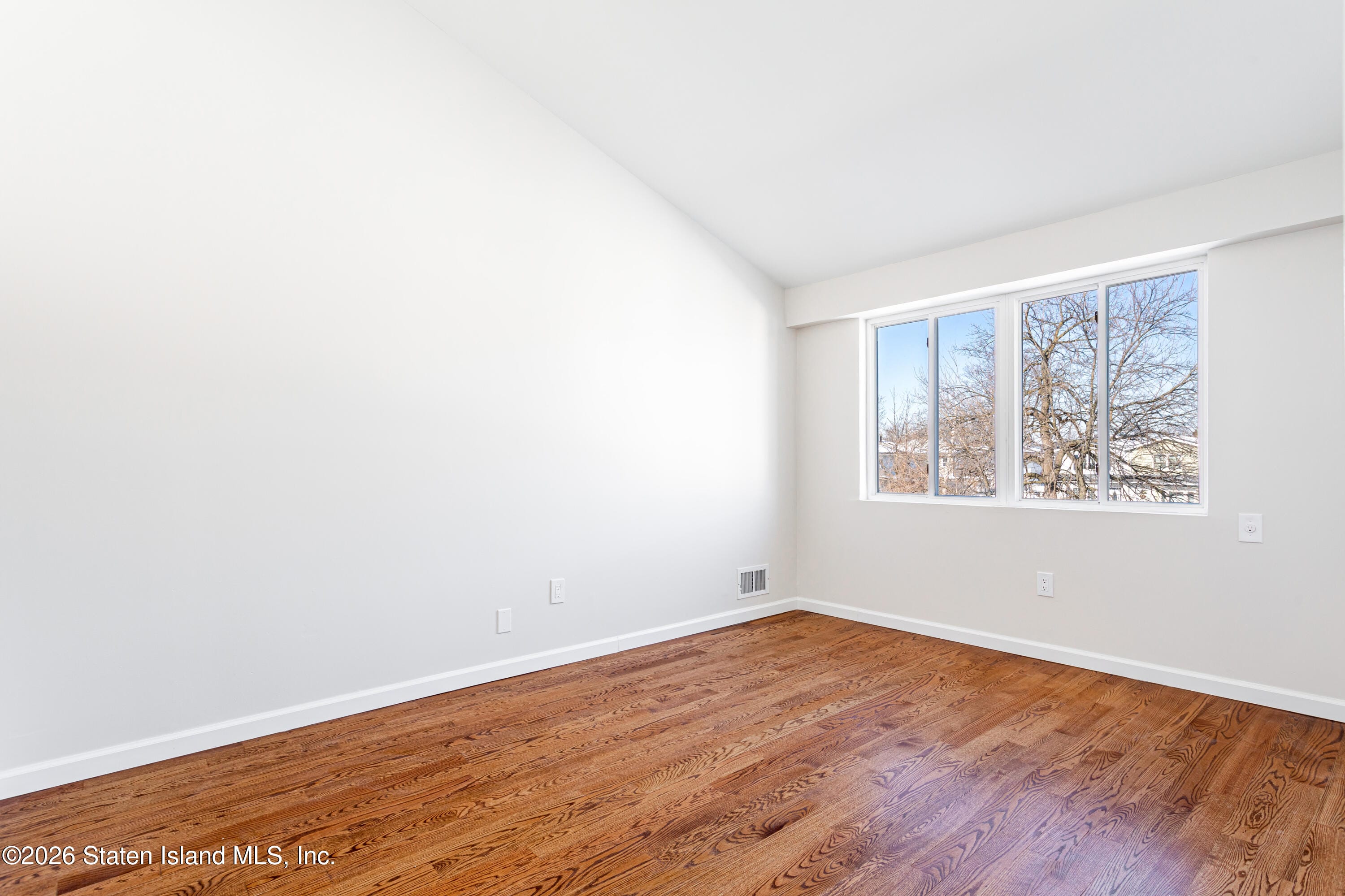 21 Spirit Lane, Staten Island, NY, 10303 image 12